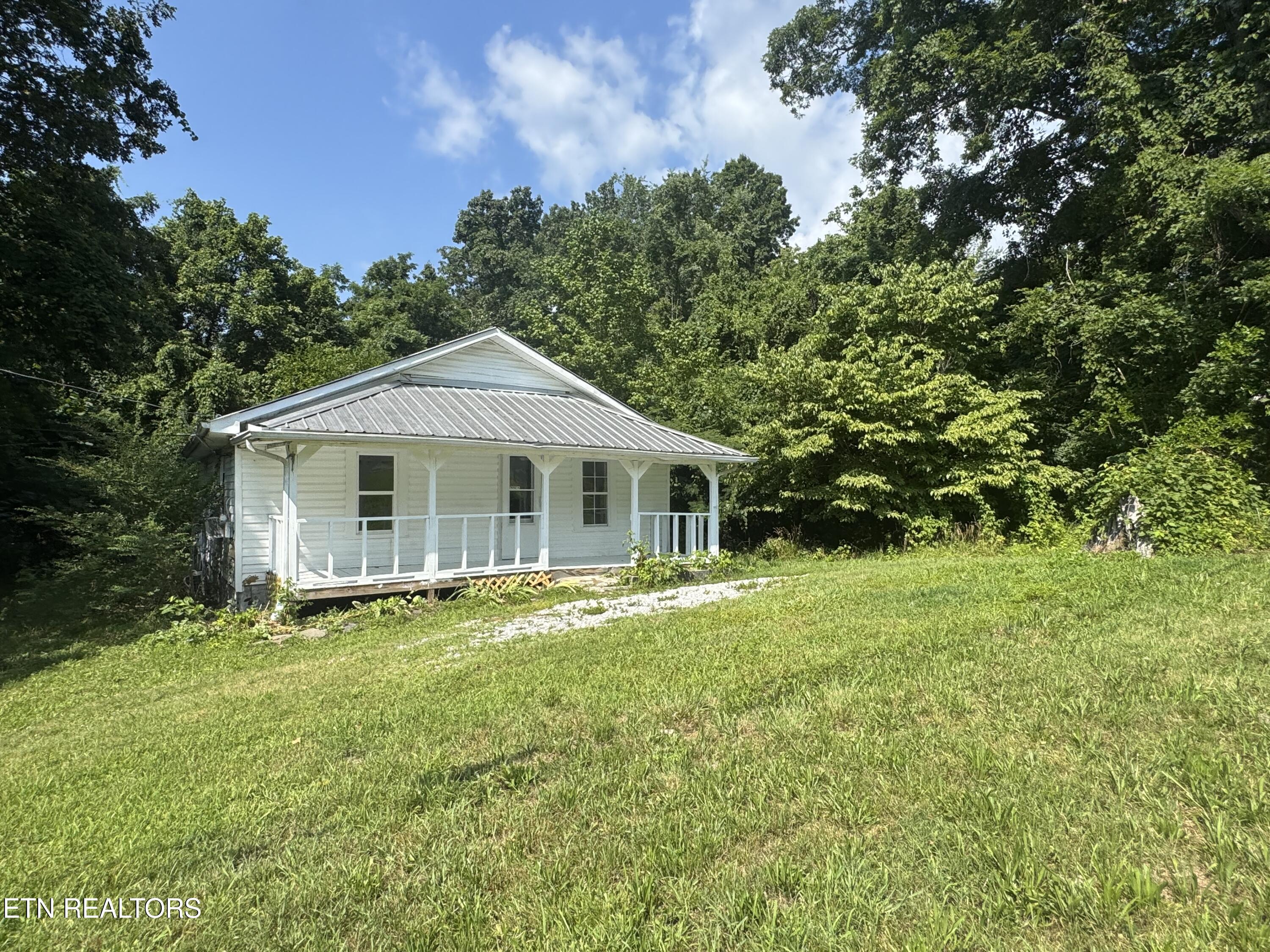 914 S 13th St, LaFollette