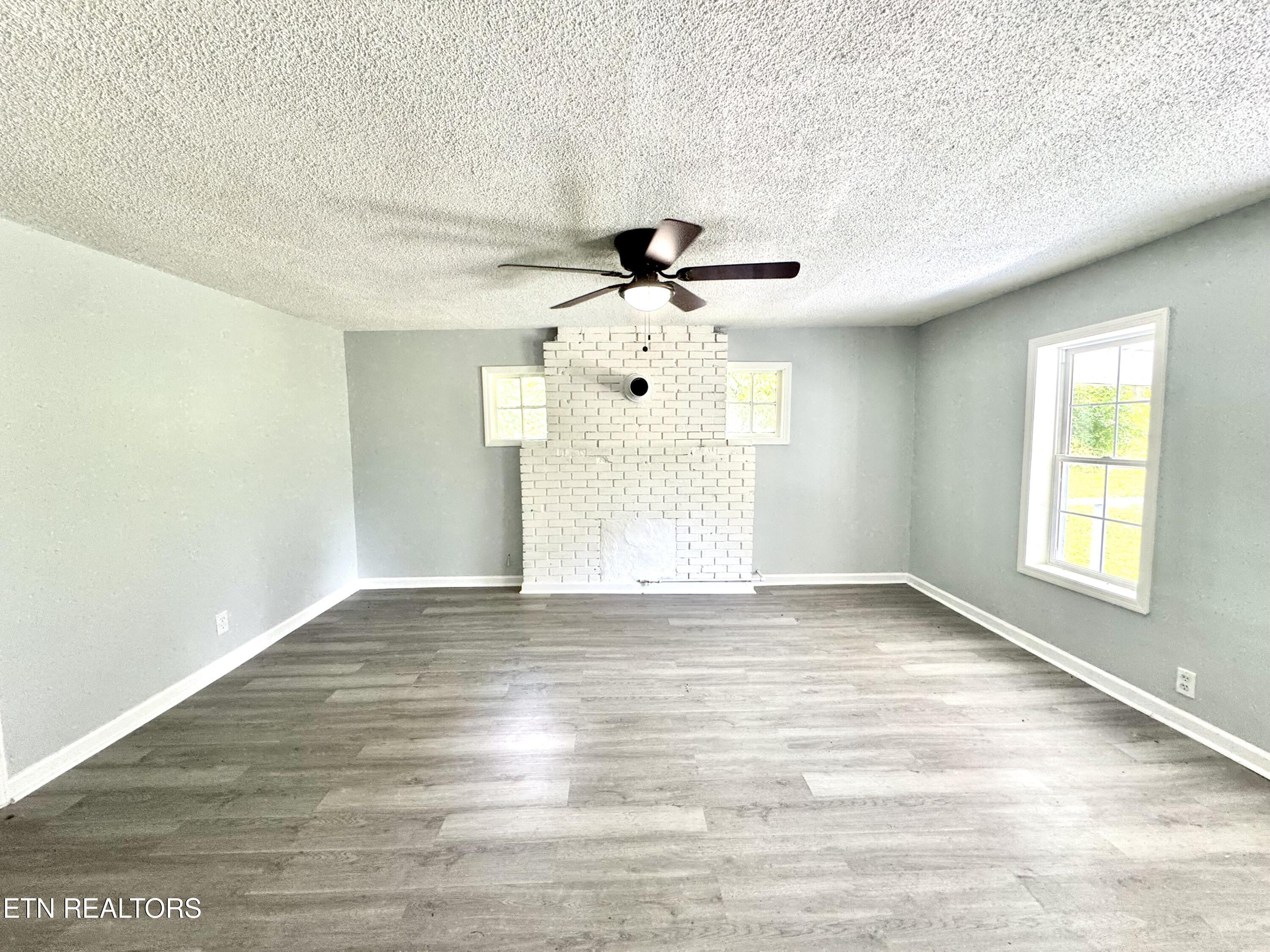 914 S 13th St, LaFollette