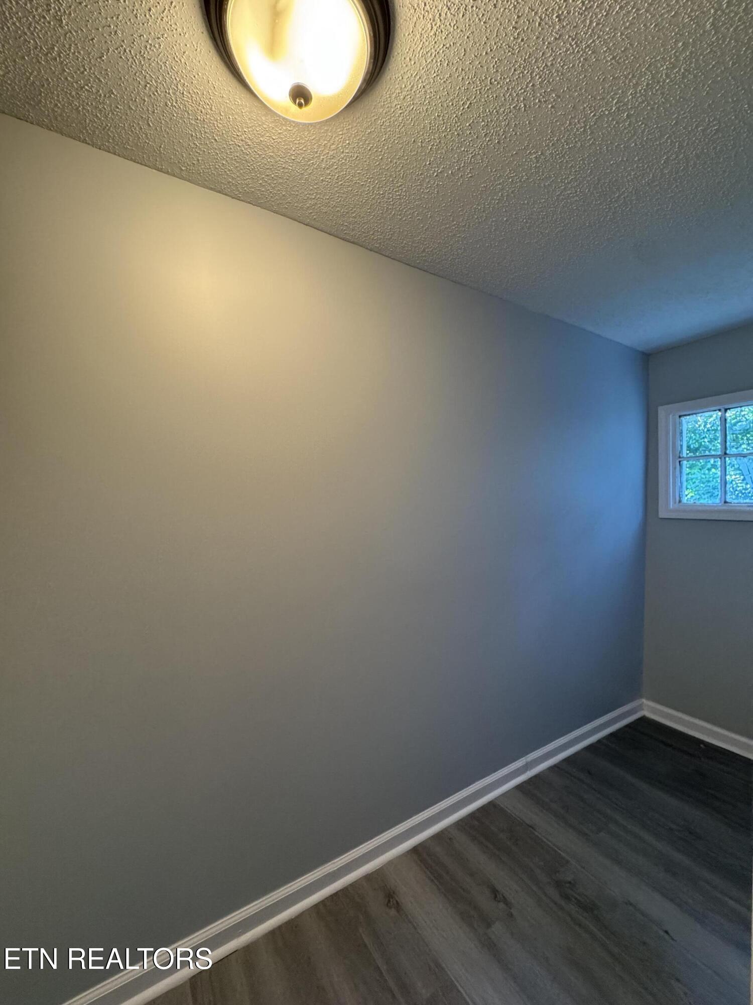 914 S 13th St, LaFollette