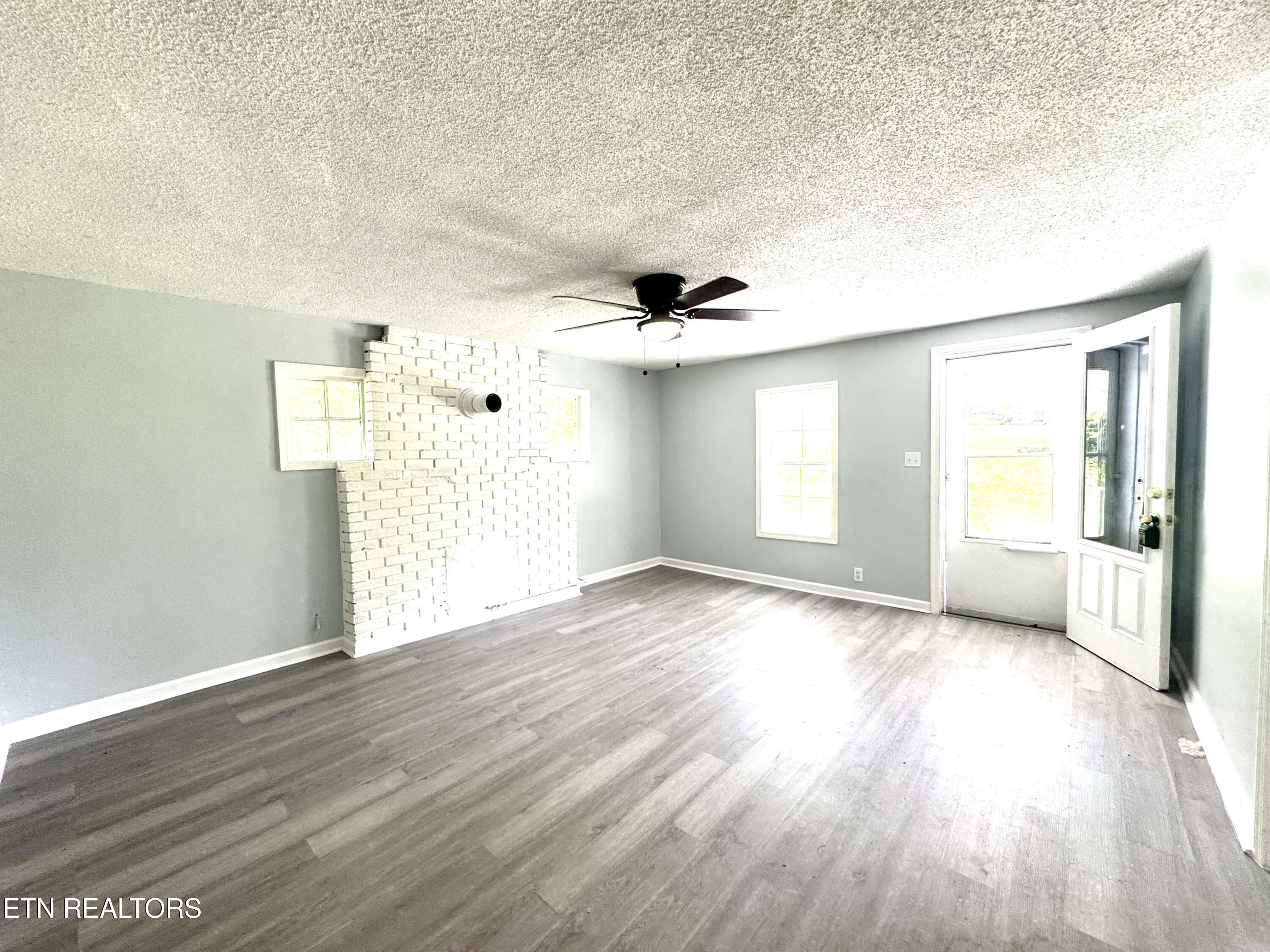 914 S 13th St, LaFollette