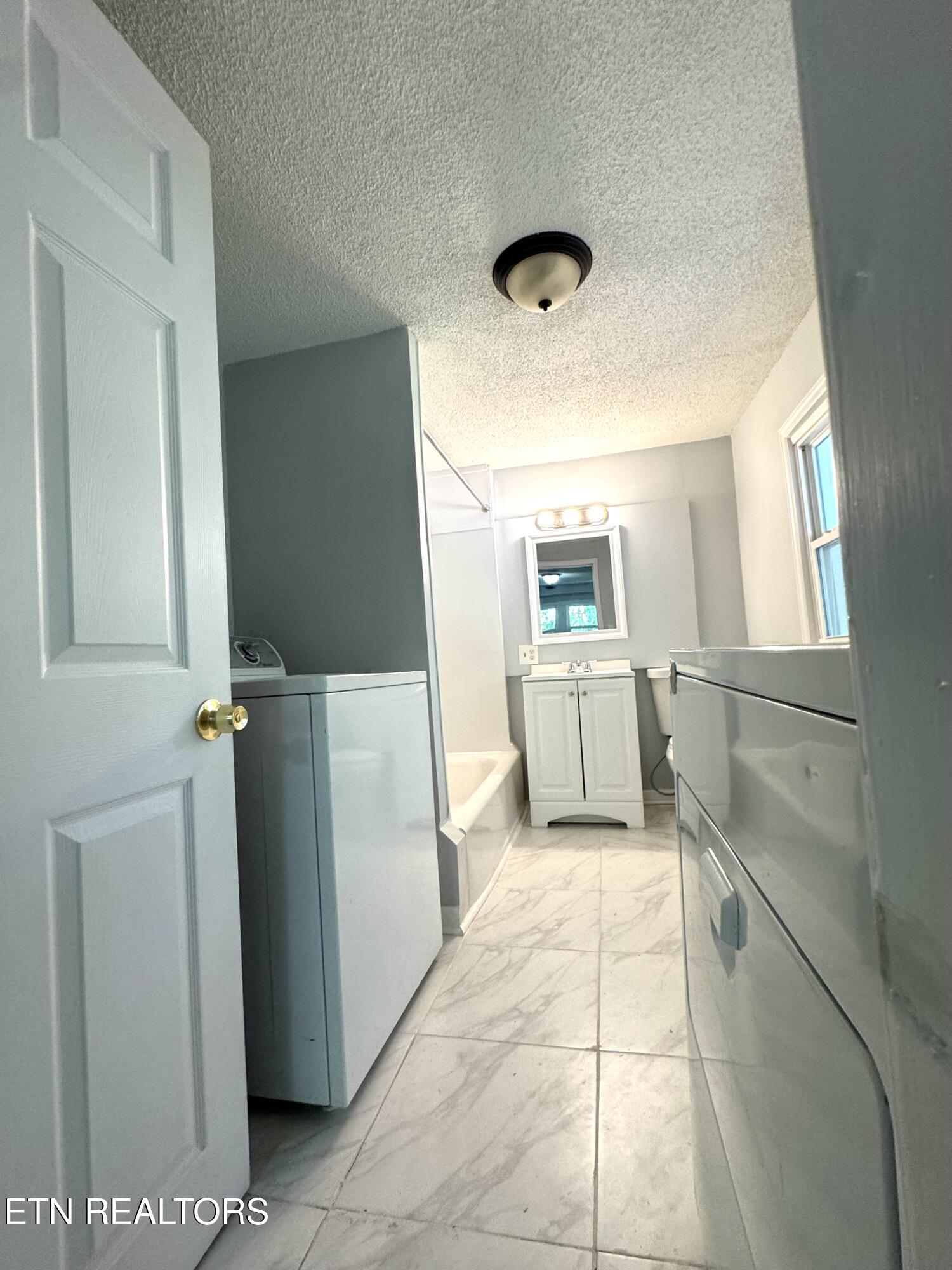 914 S 13th St, LaFollette