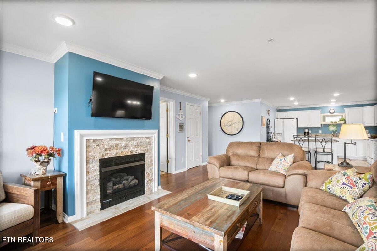 243 Doe Lane, 1, LaFollette Unit: 1