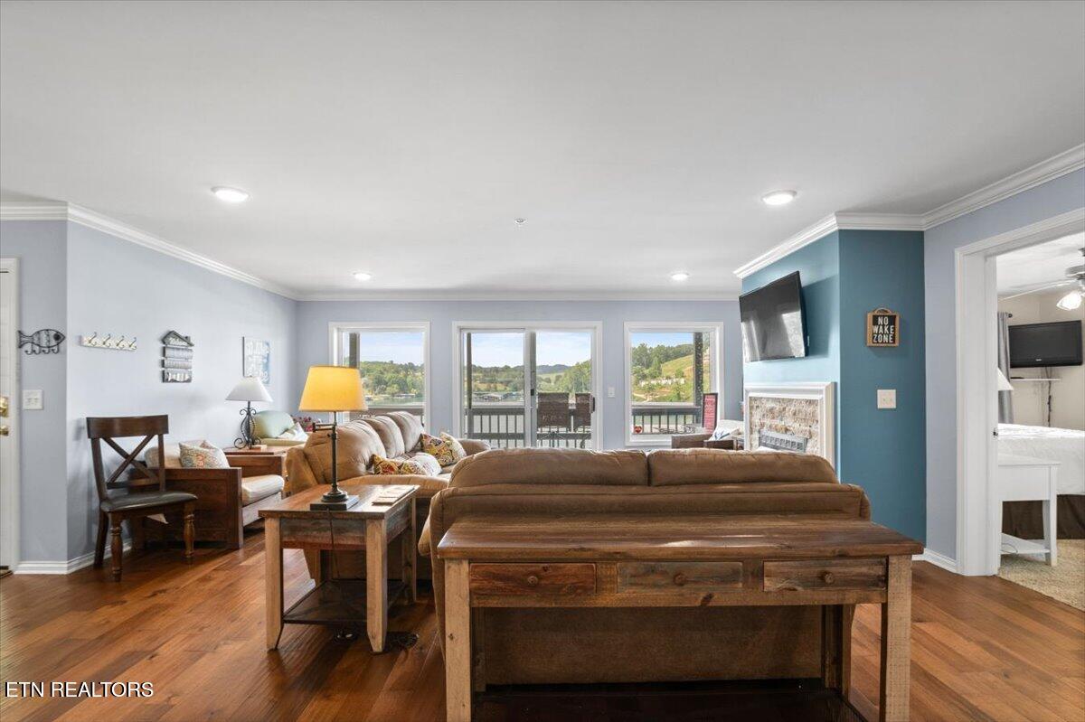 243 Doe Lane, 1, LaFollette Unit: 1