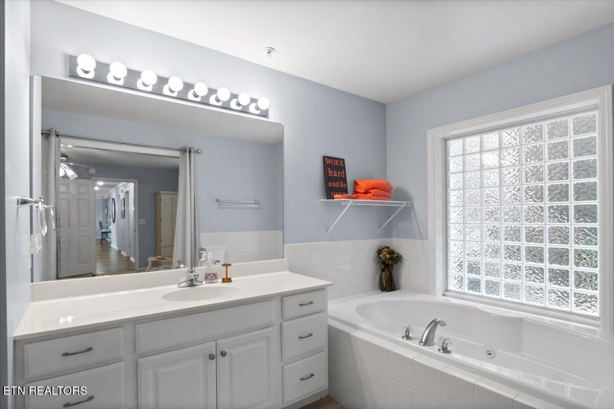 243 Doe Lane, 1, LaFollette Unit: 1