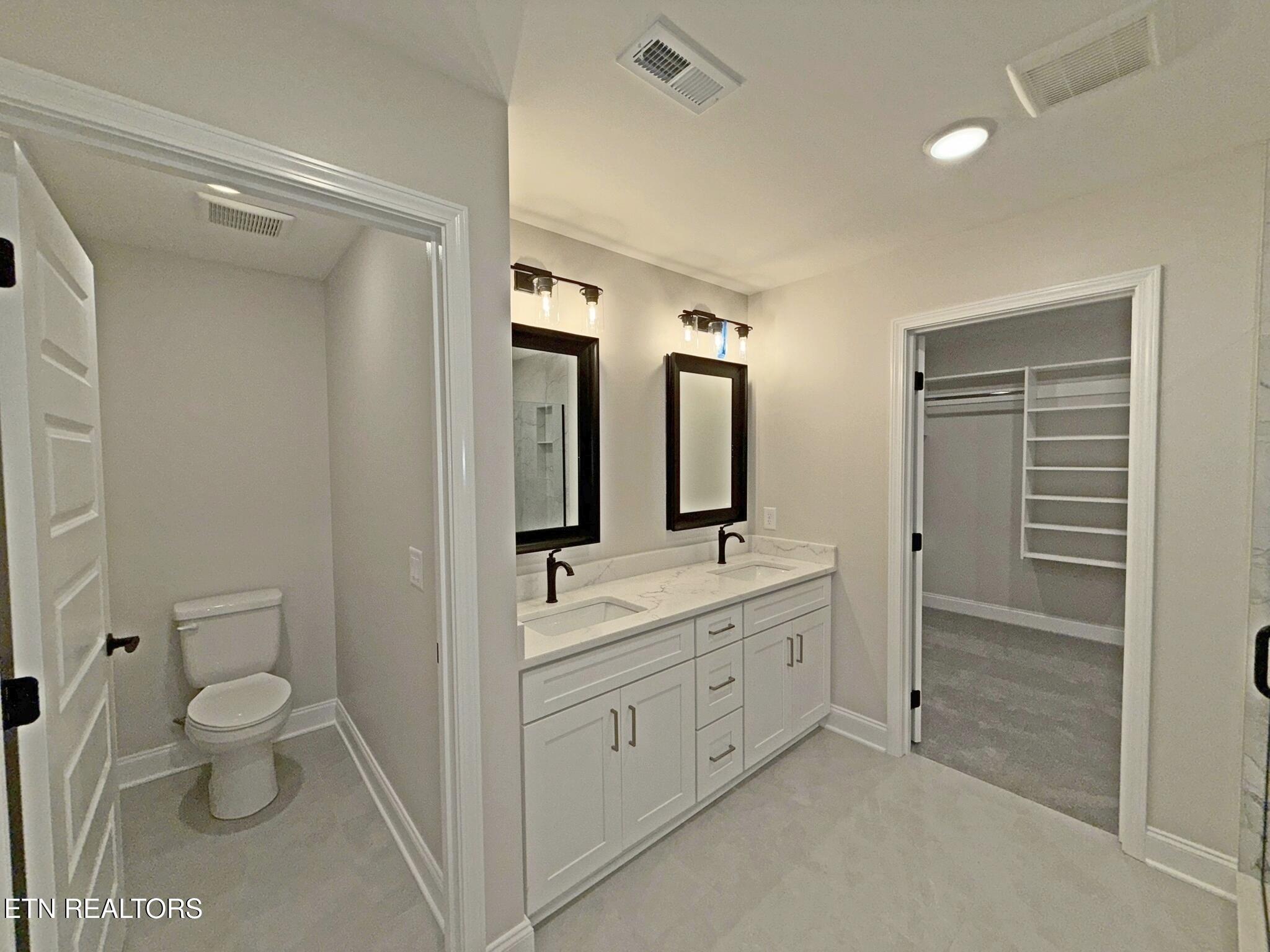 124 Chelsea Lane, LaFollette