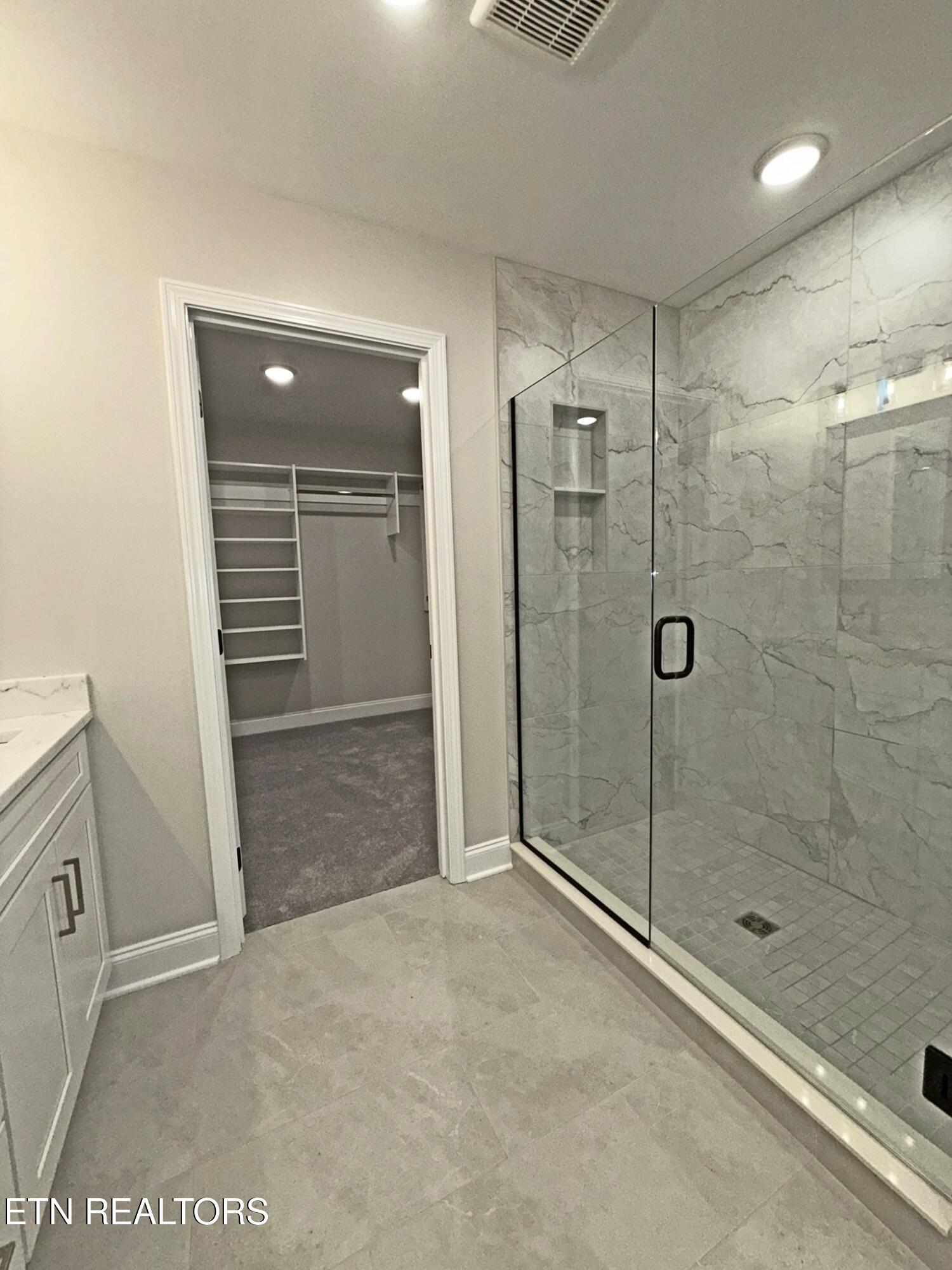 124 Chelsea Lane, LaFollette