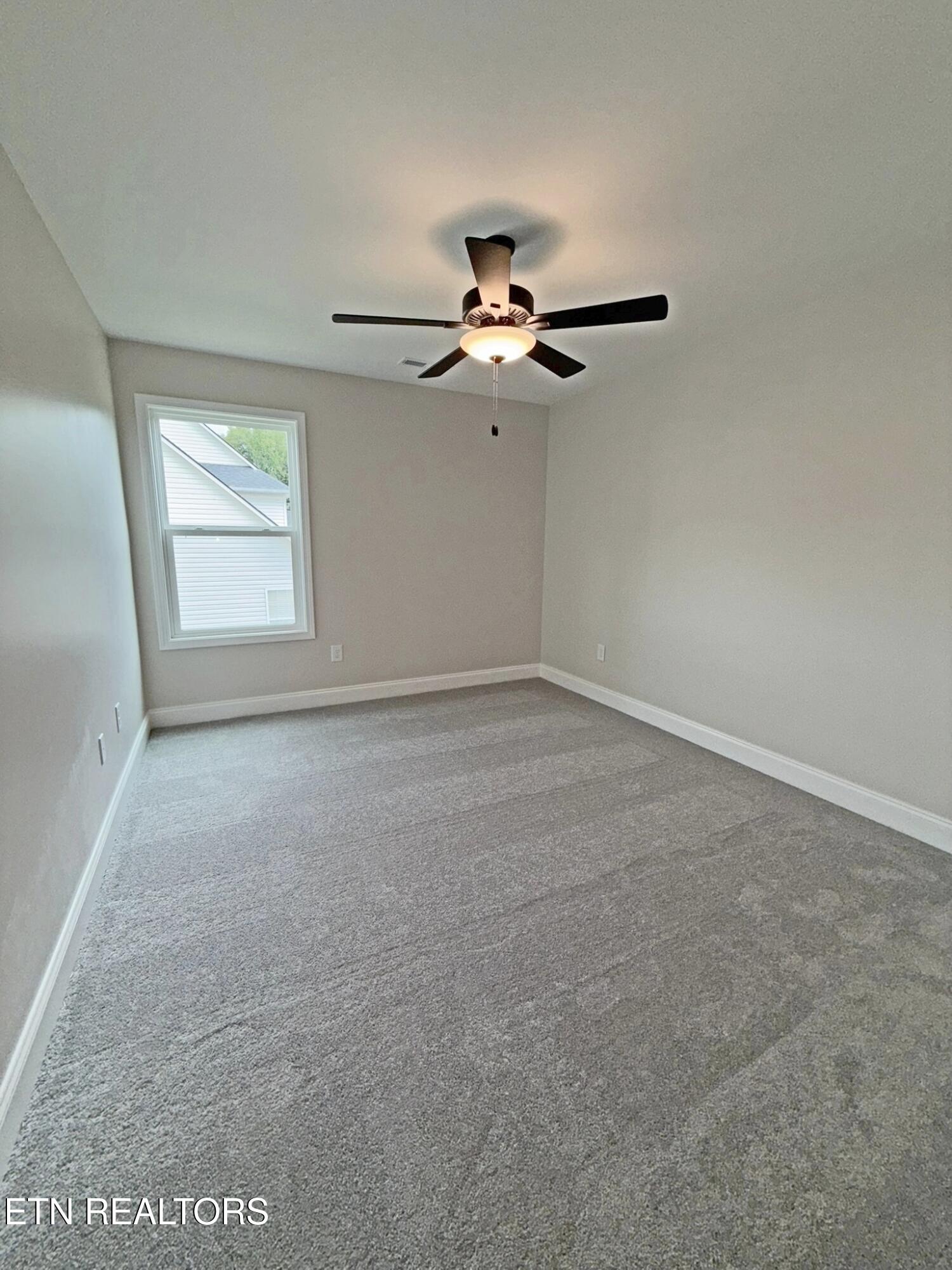 124 Chelsea Lane, LaFollette