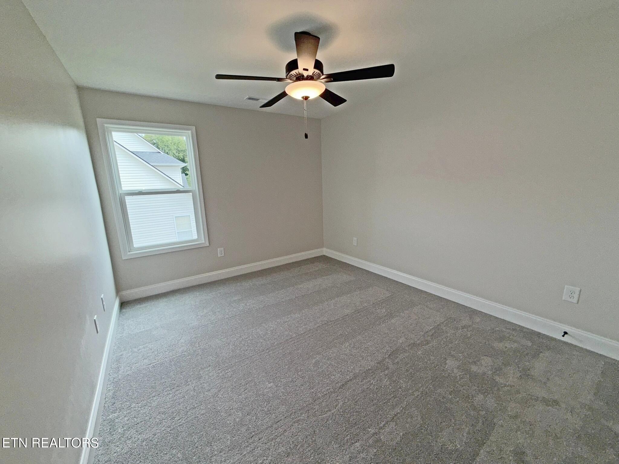 124 Chelsea Lane, LaFollette