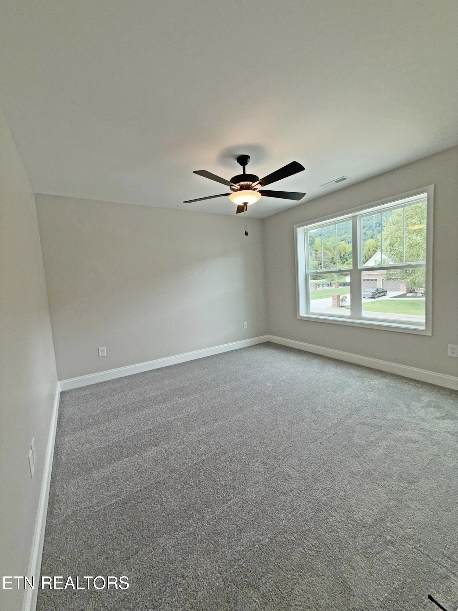 124 Chelsea Lane, LaFollette