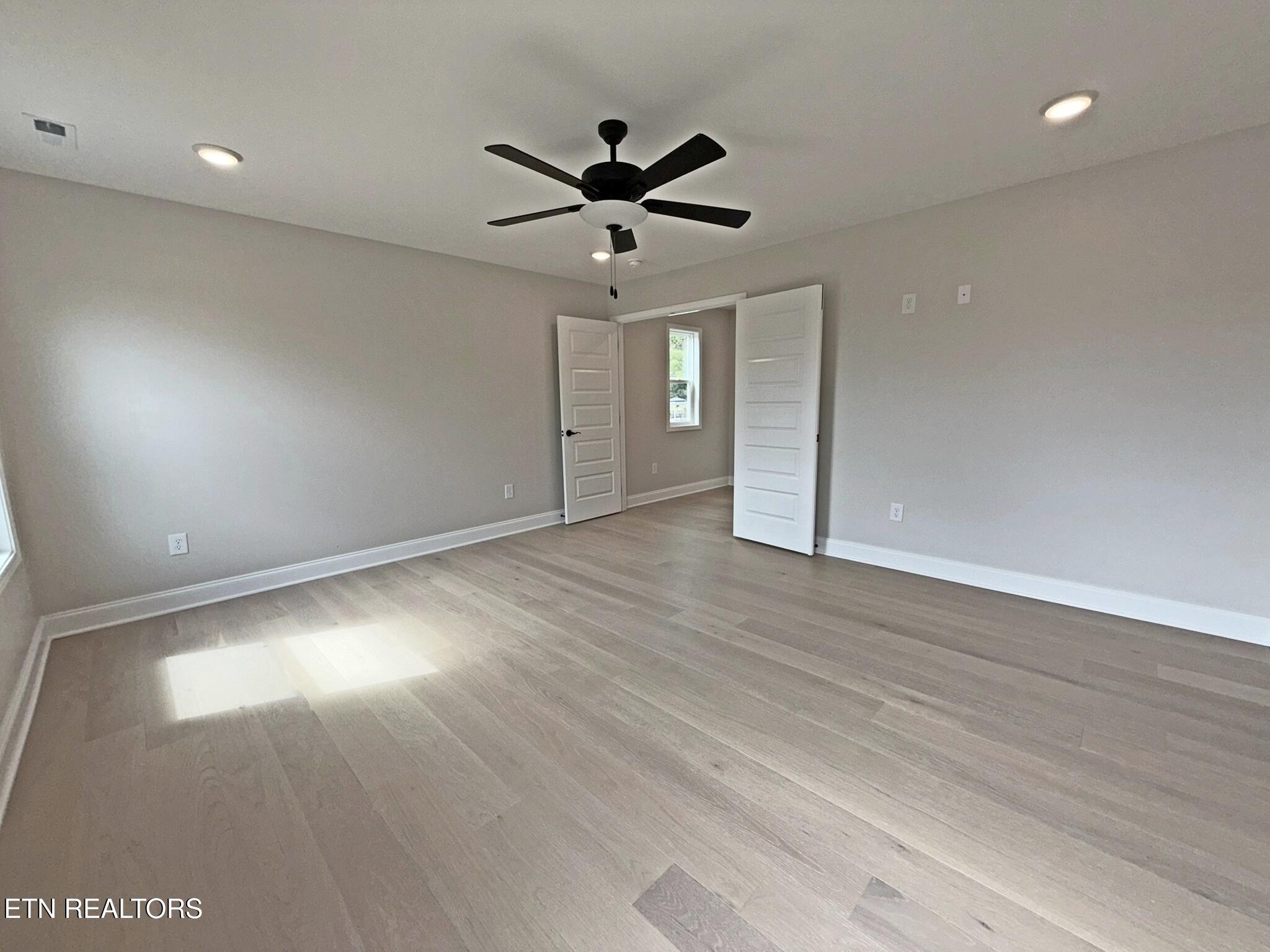 124 Chelsea Lane, LaFollette