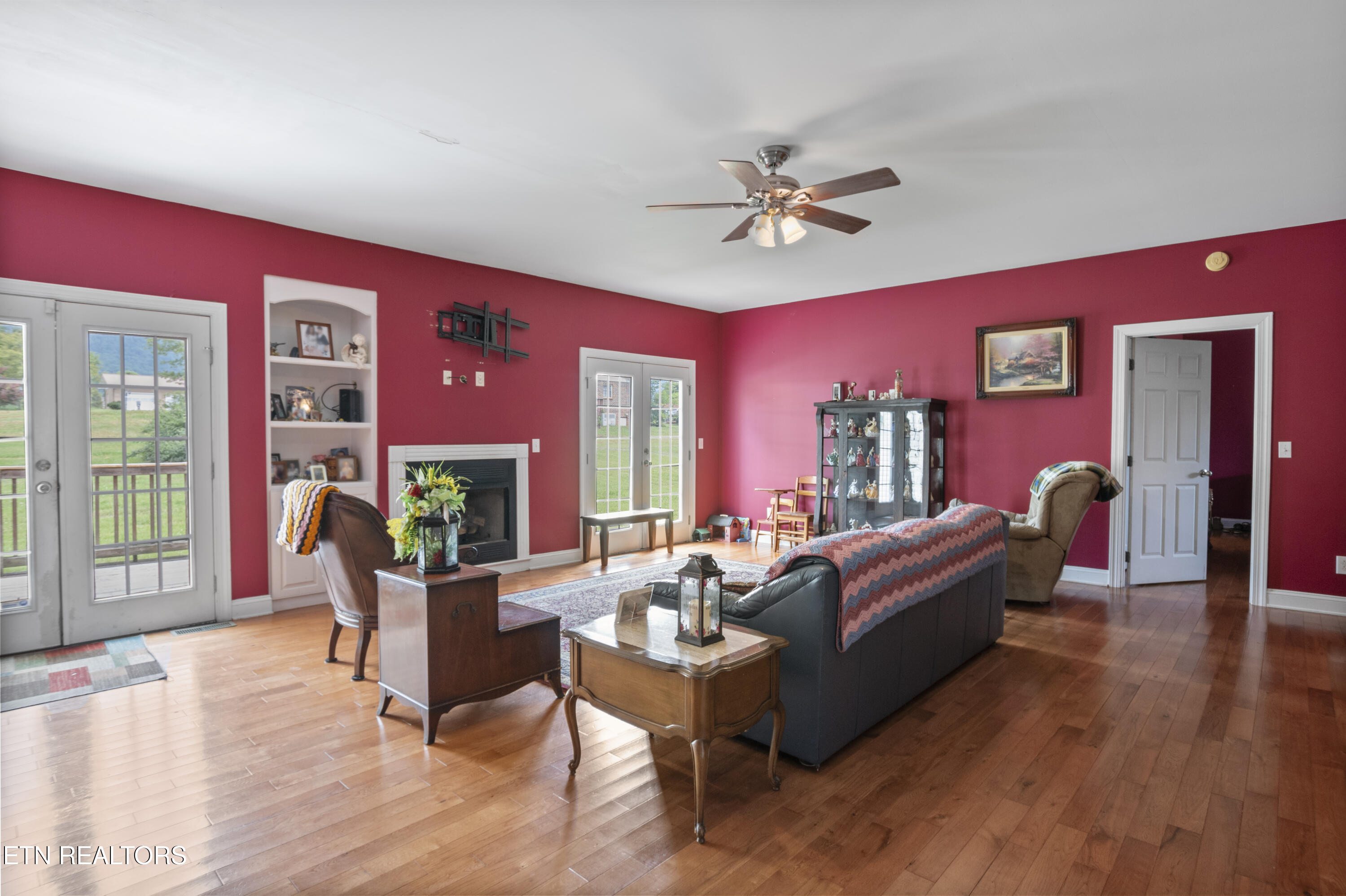 201 Locust Drive, LaFollette