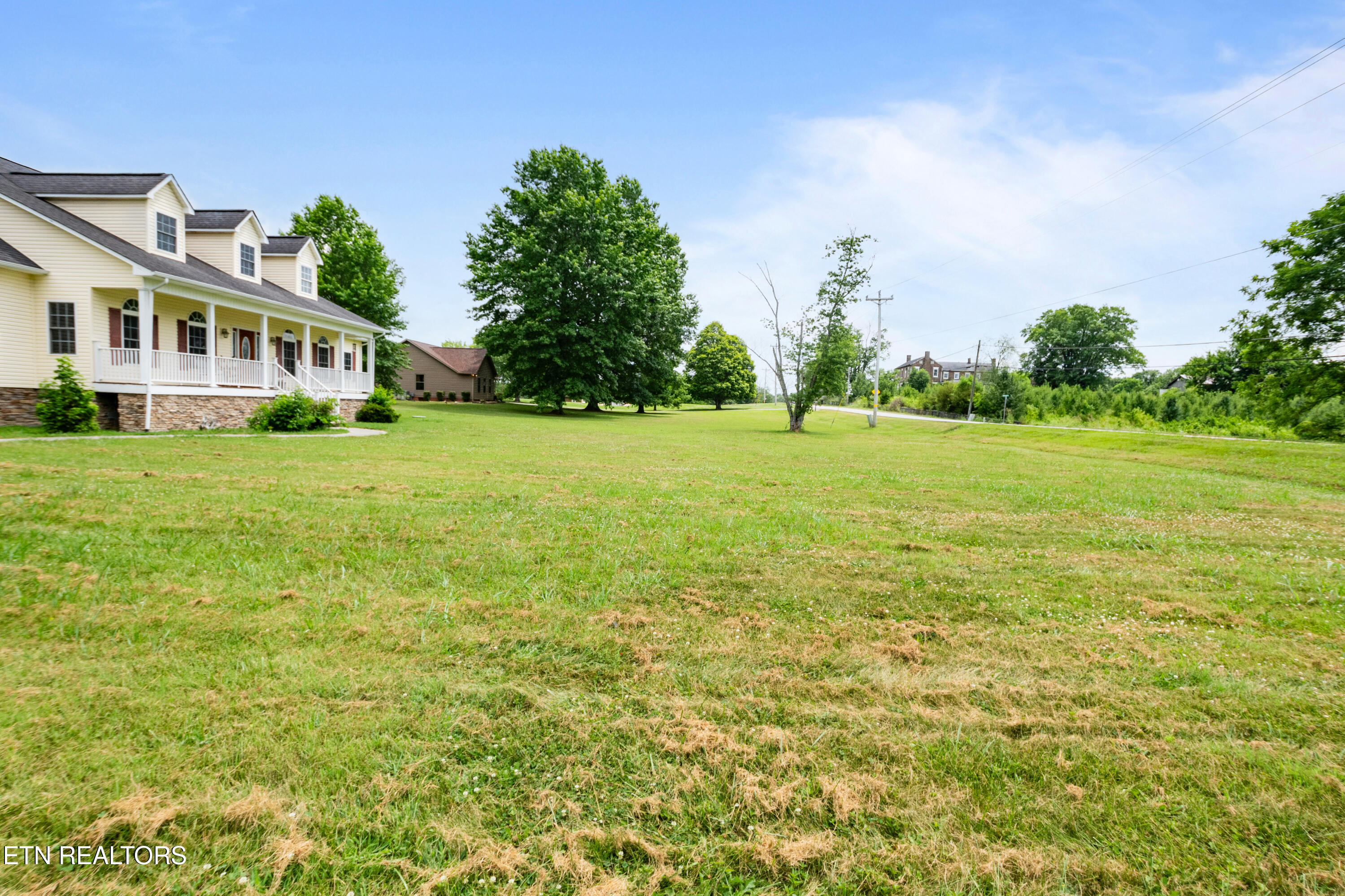 201 Locust Drive, LaFollette
