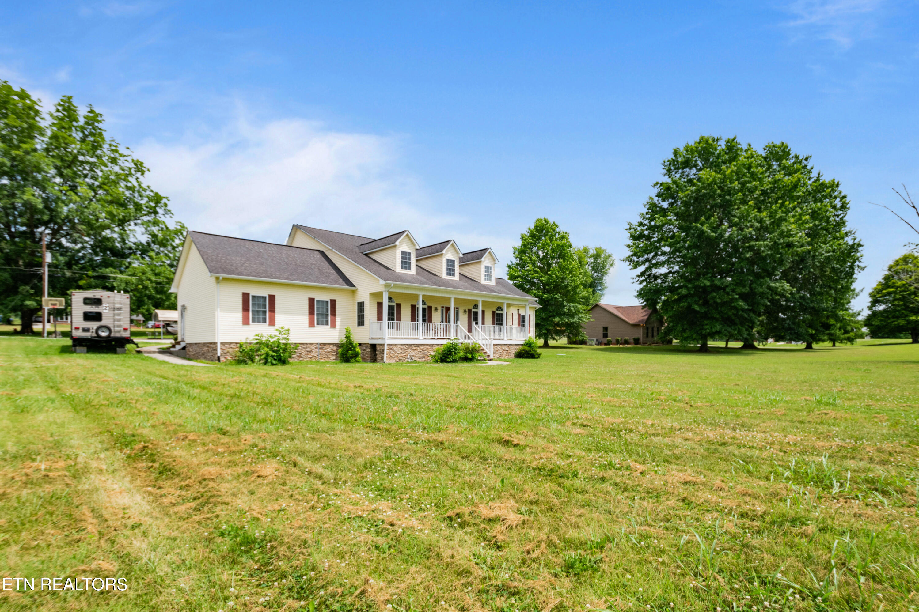201 Locust Drive, LaFollette
