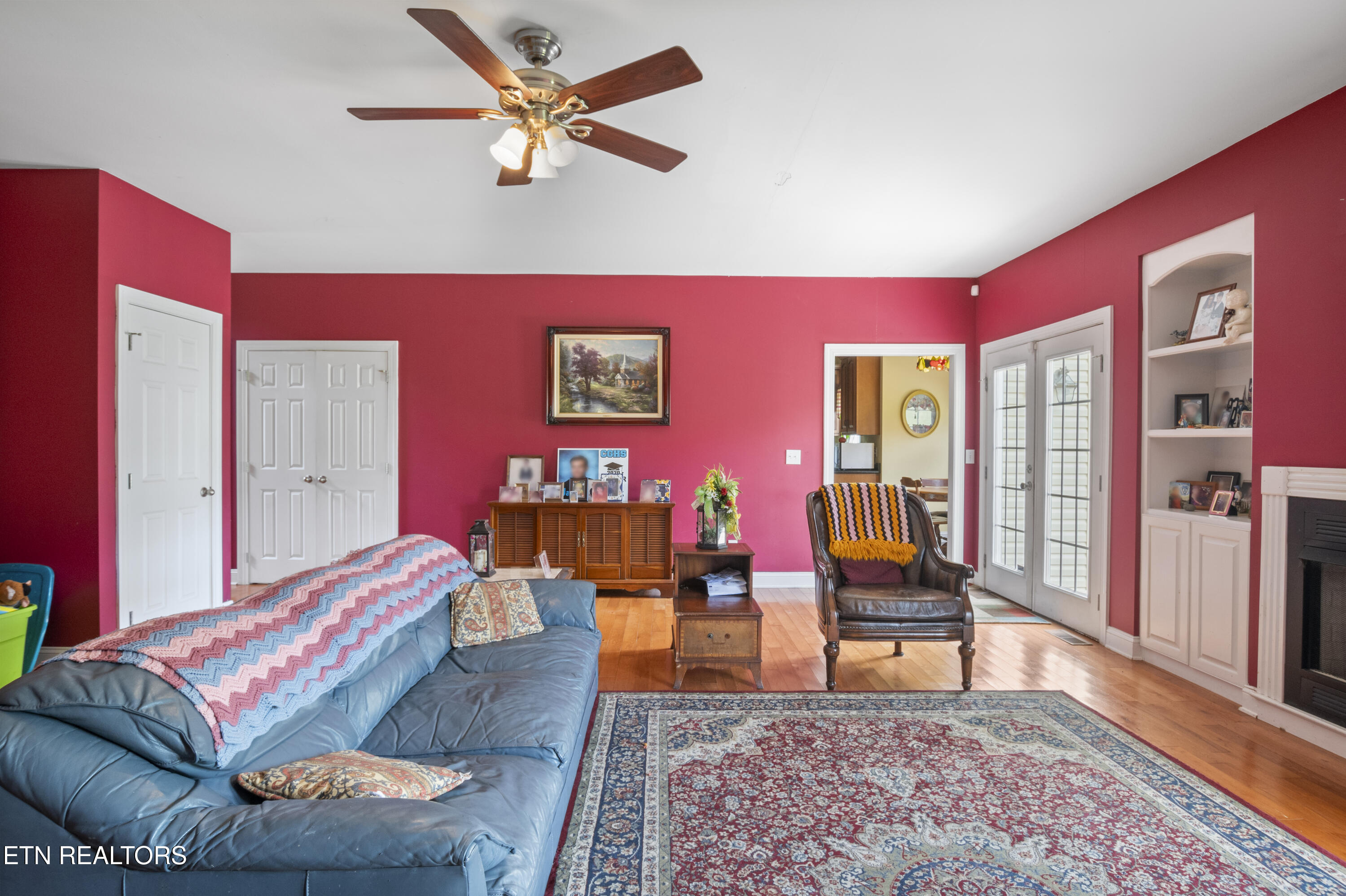 201 Locust Drive, LaFollette