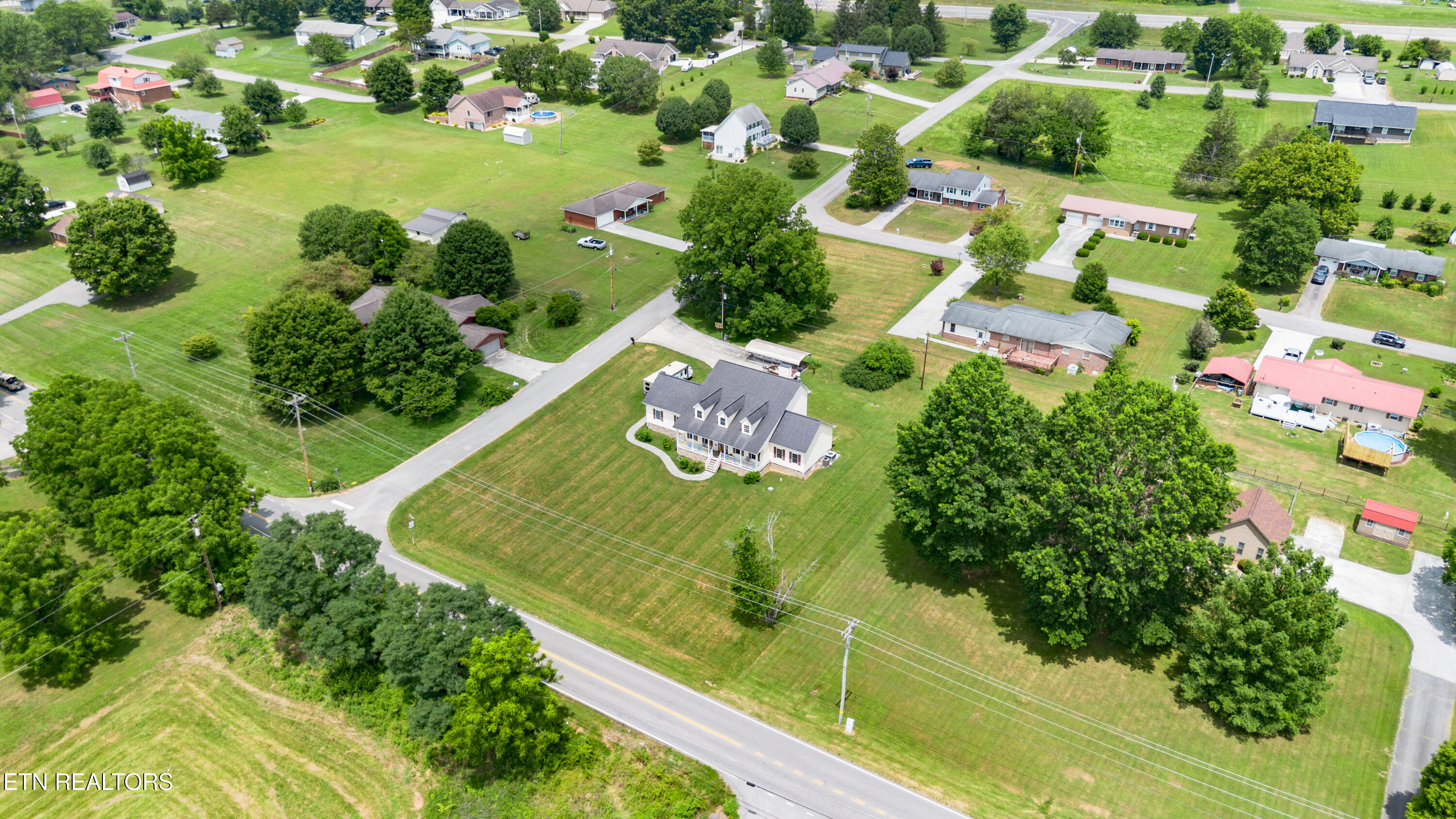 201 Locust Drive, LaFollette