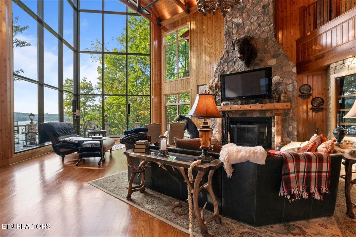 311 Deerwood Lane, LaFollette