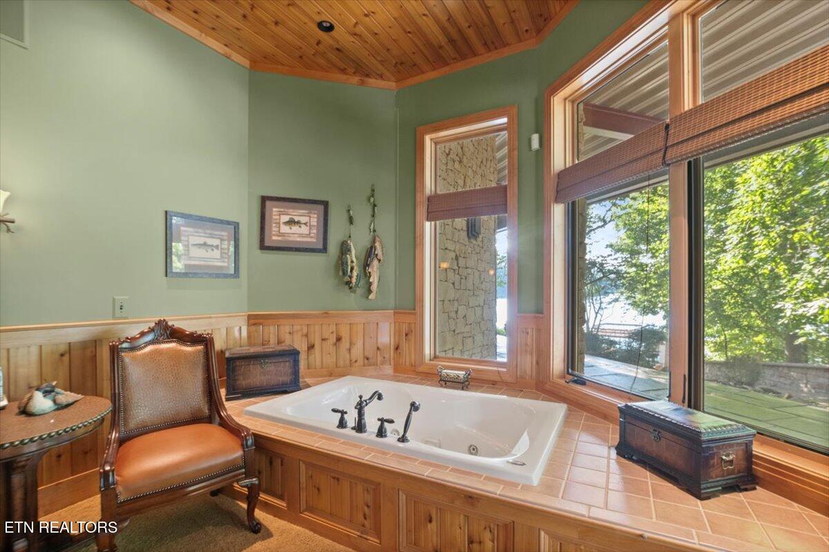 311 Deerwood Lane, LaFollette