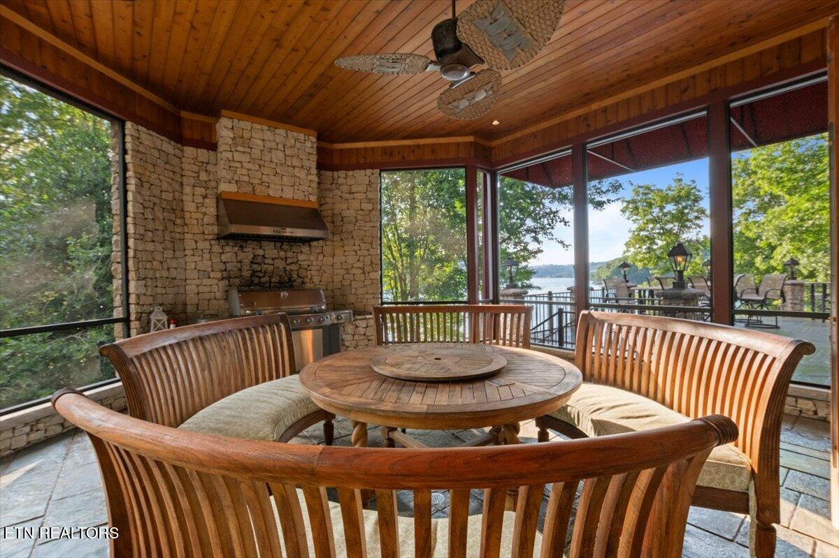 311 Deerwood Lane, LaFollette