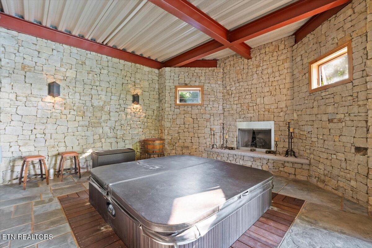 311 Deerwood Lane, LaFollette