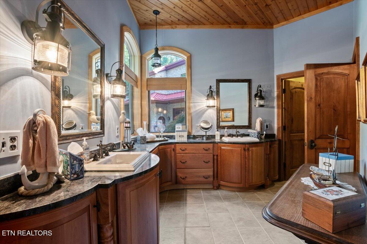 311 Deerwood Lane, LaFollette