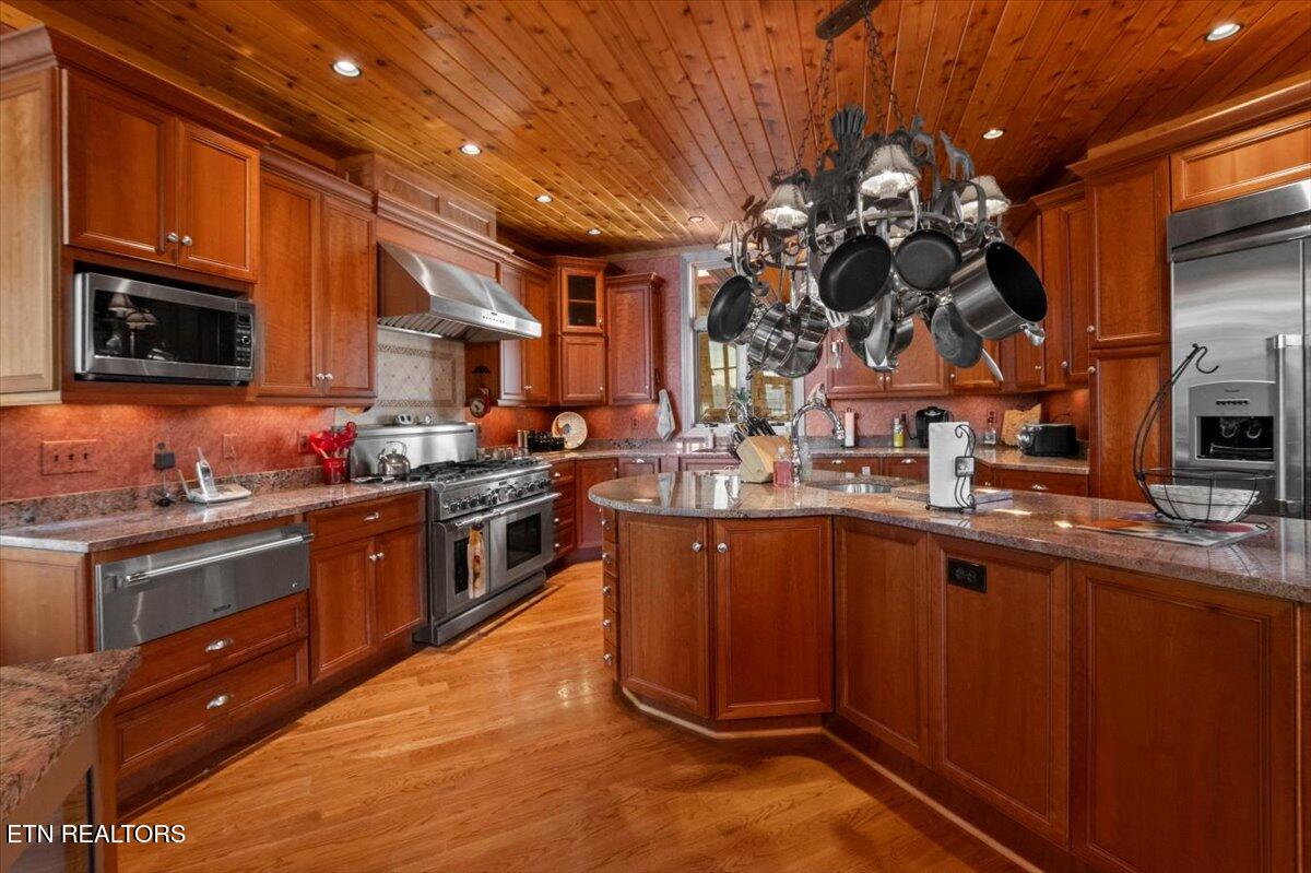 311 Deerwood Lane, LaFollette