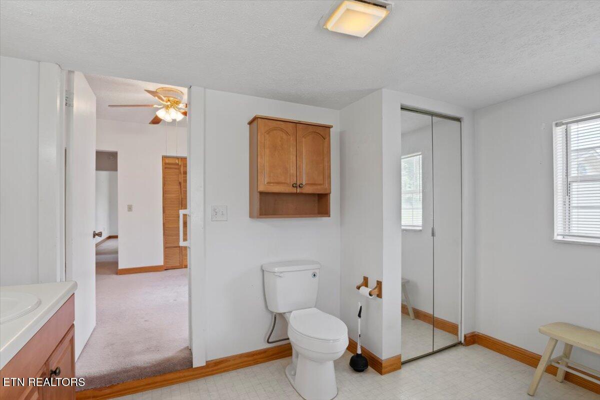 232 Lake Lane Lane
