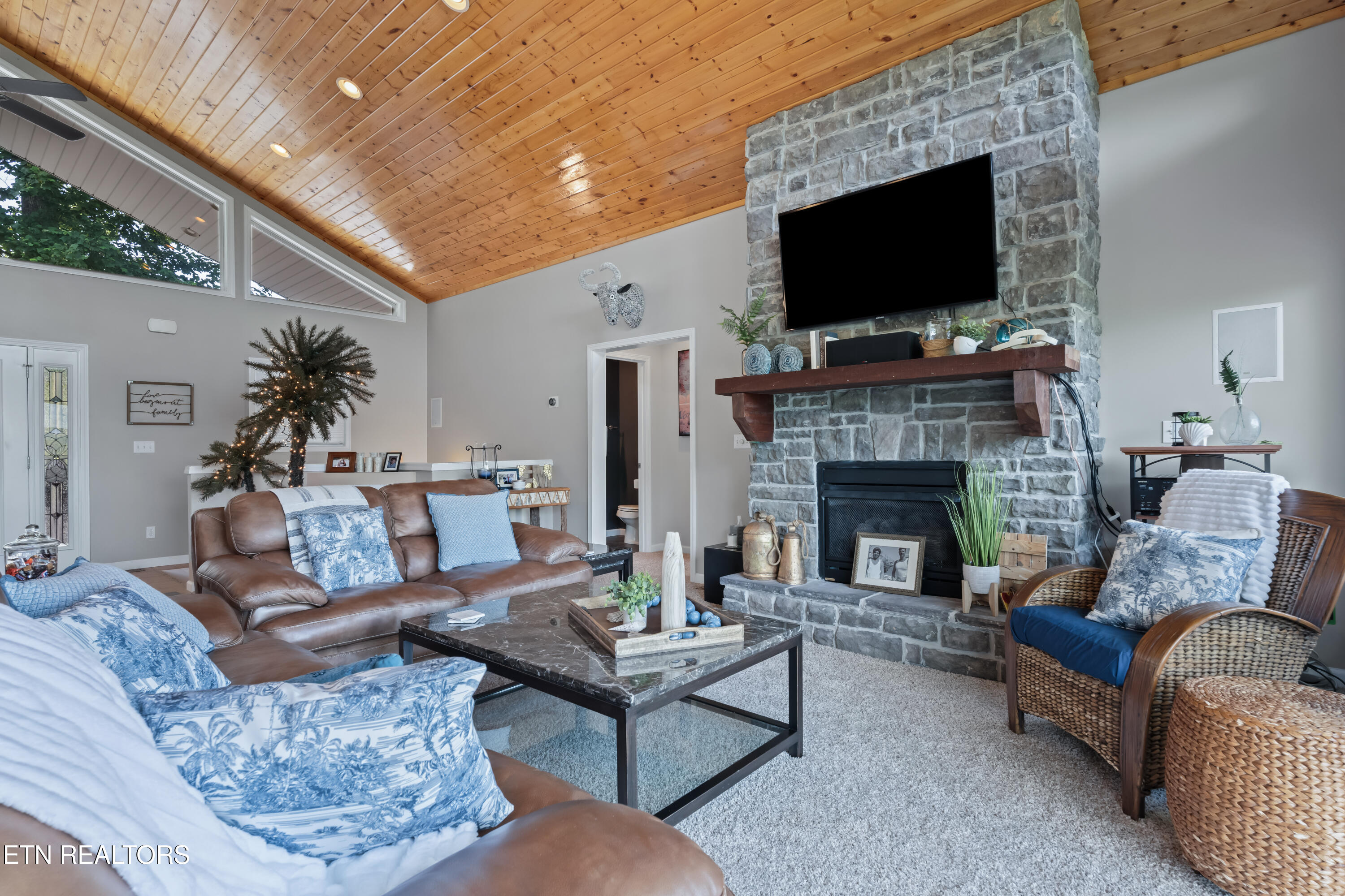 1470 Deerfield Way, LaFollette