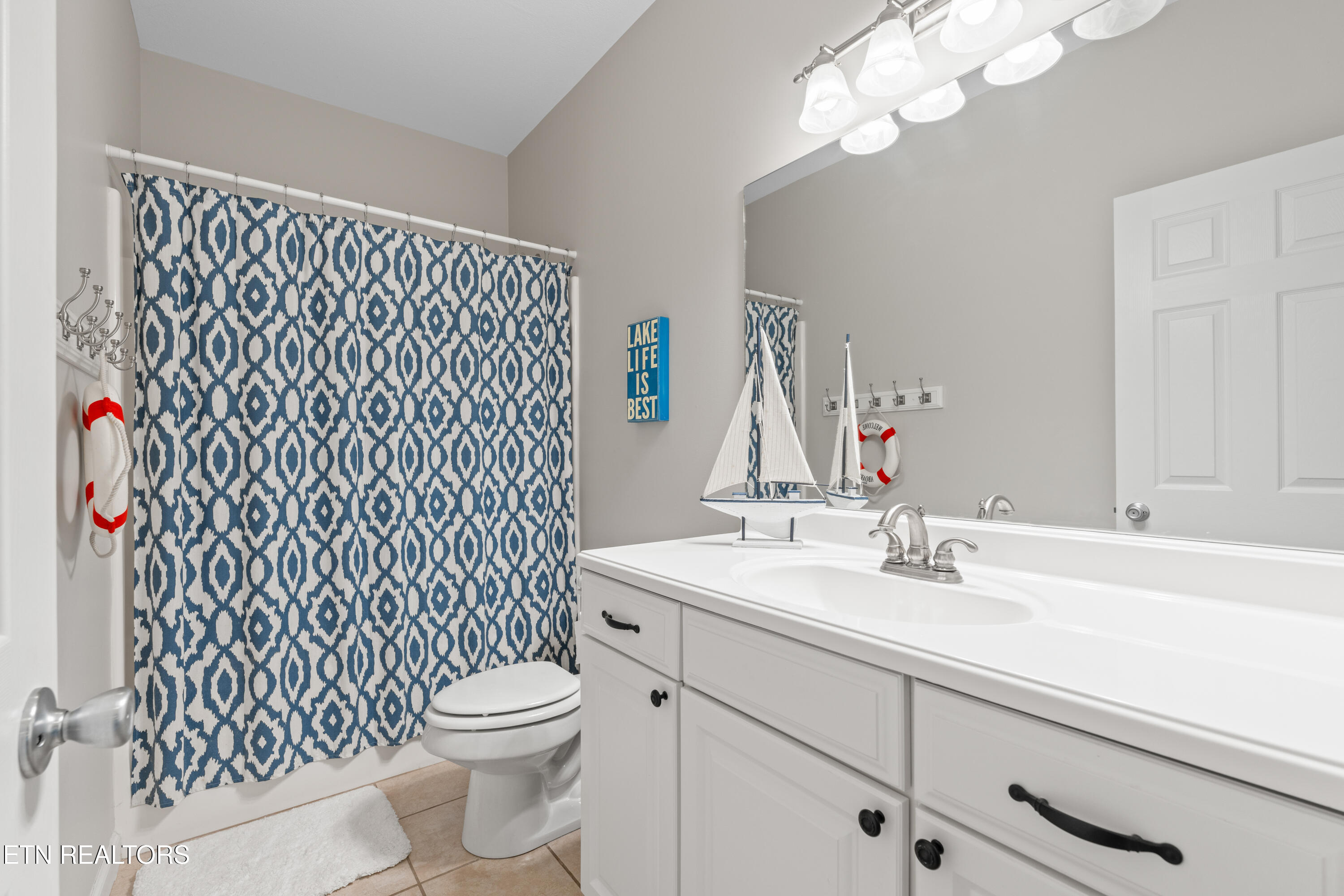 1470 Deerfield Way, LaFollette