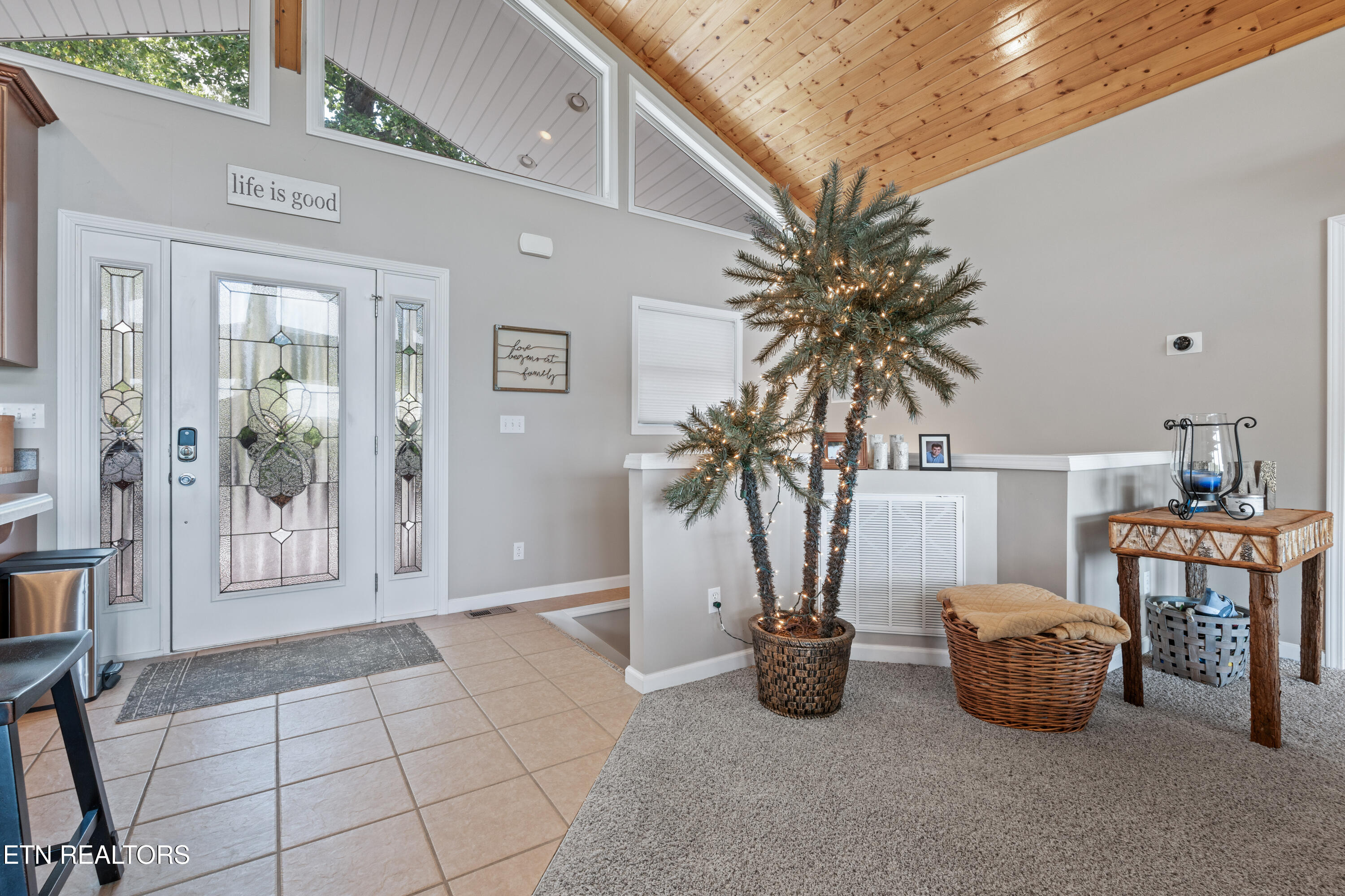 1470 Deerfield Way, LaFollette