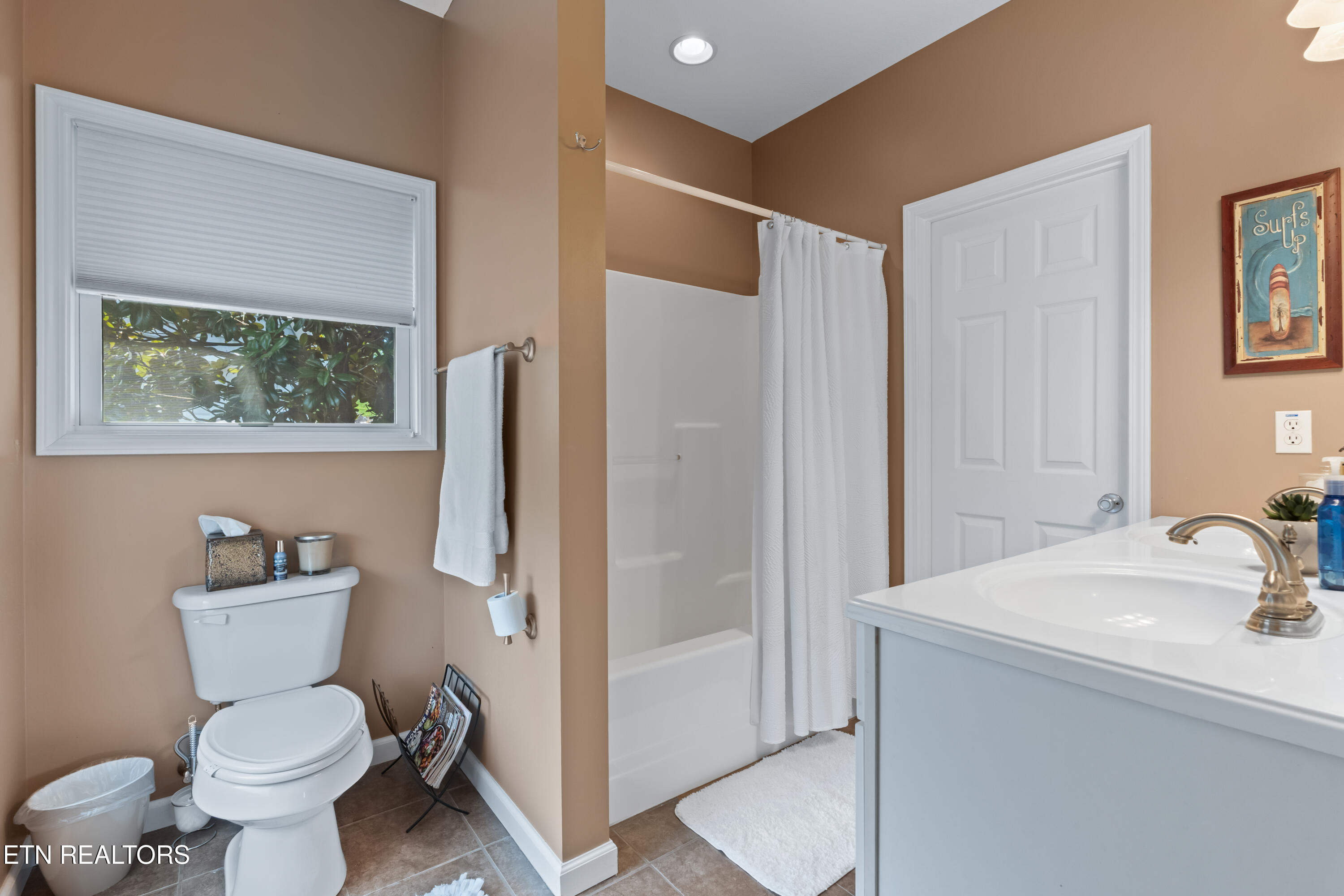 1470 Deerfield Way, LaFollette