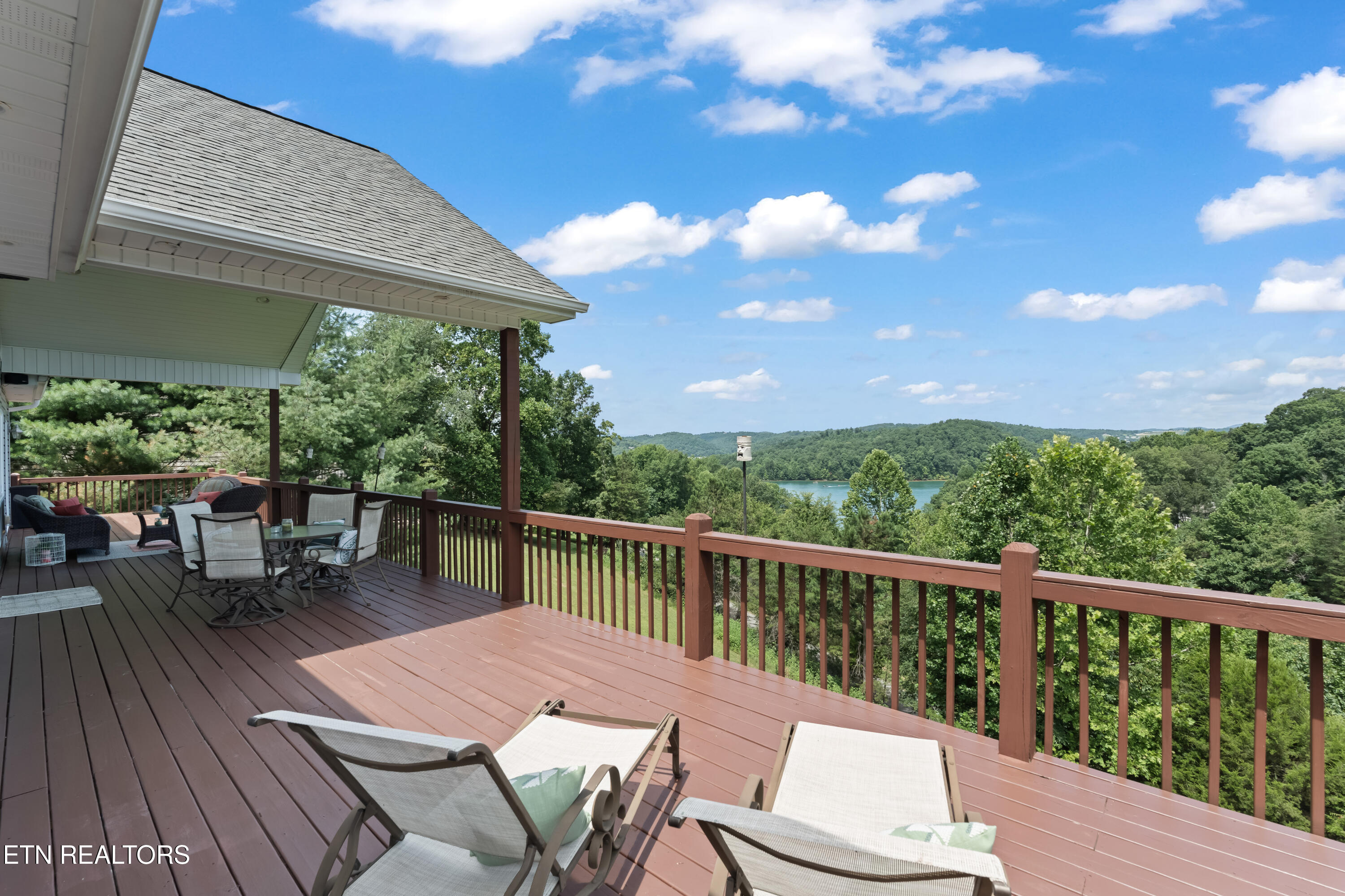 1470 Deerfield Way, LaFollette