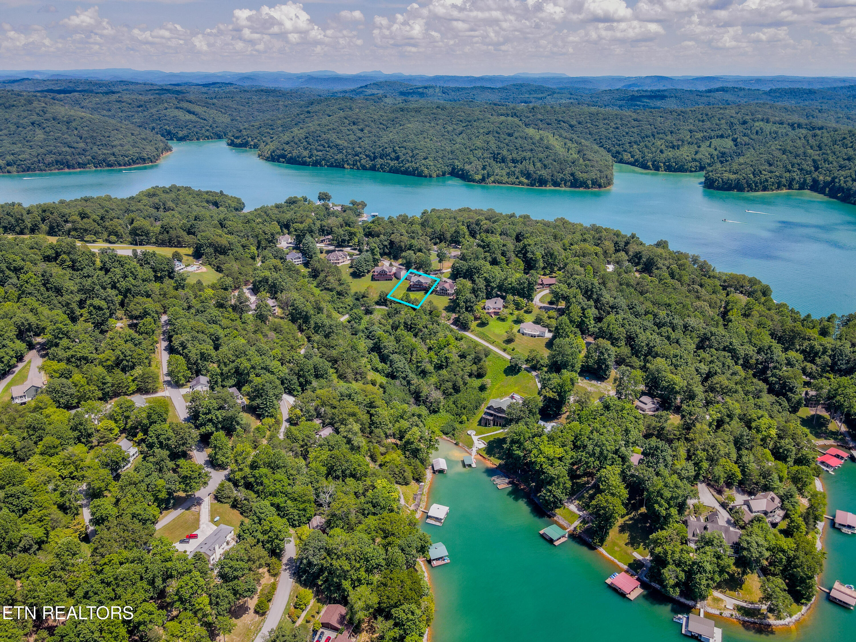 1470 Deerfield Way, LaFollette