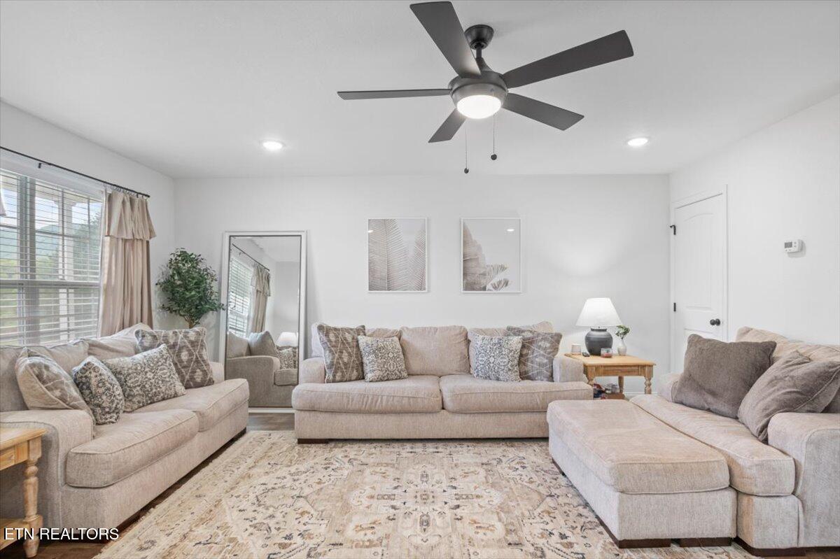 1179 Martin Lane, LaFollette