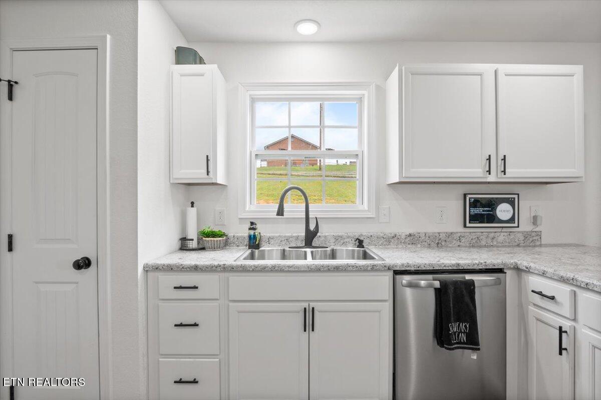 1179 Martin Lane, LaFollette