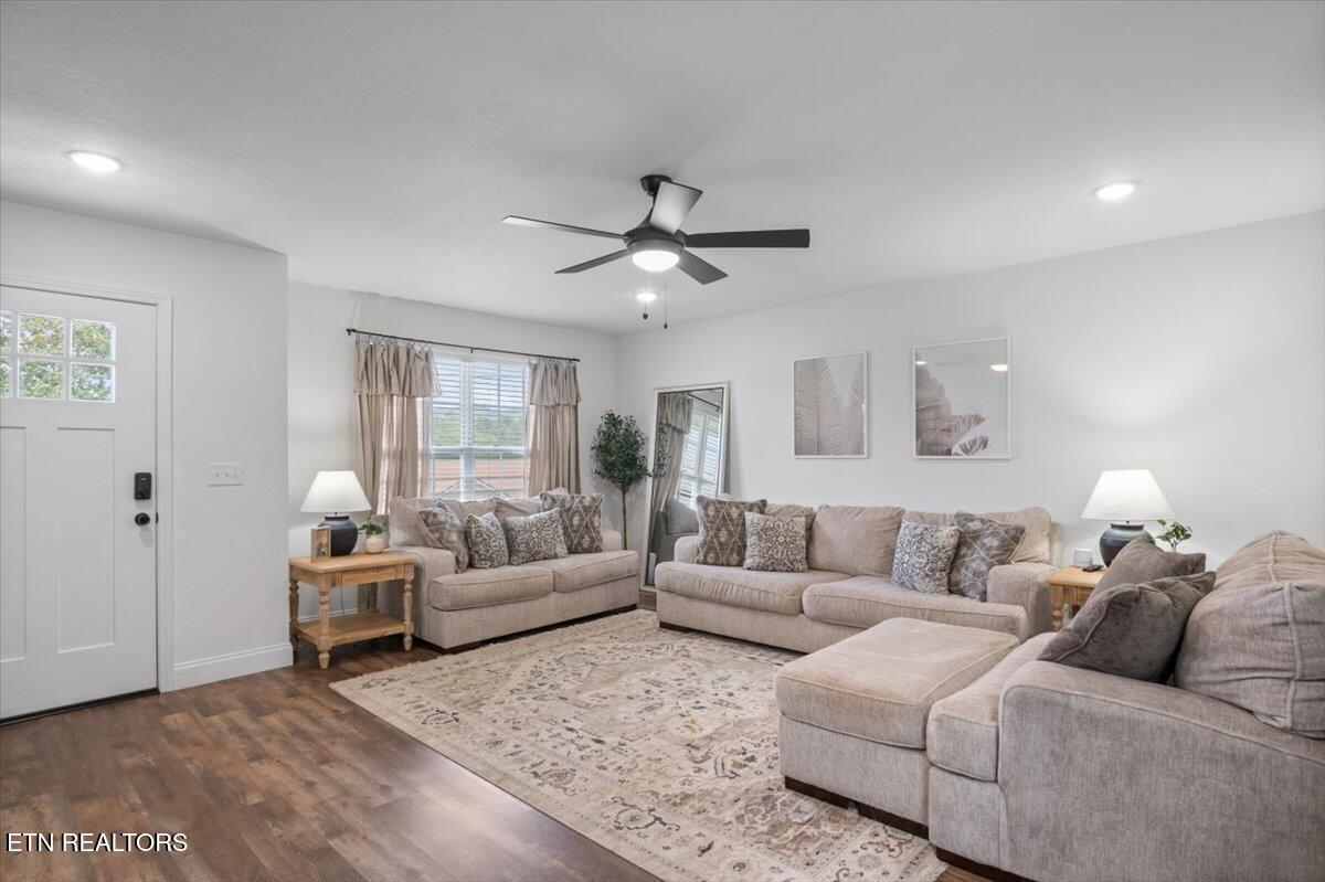 1179 Martin Lane, LaFollette