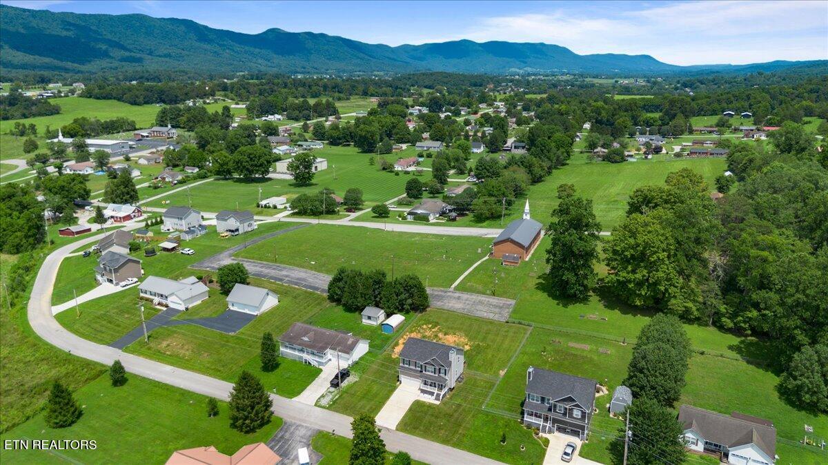 1179 Martin Lane, LaFollette
