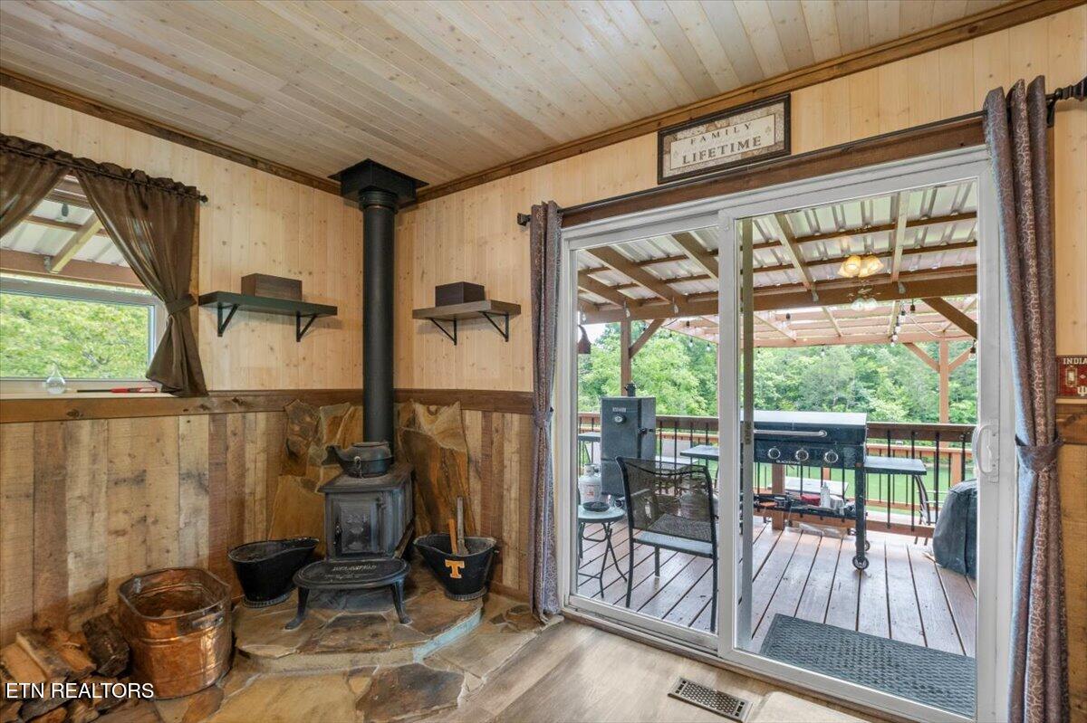 203 Wagon Lane
