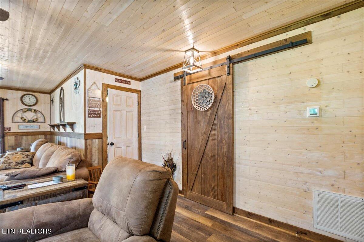 203 Wagon Lane