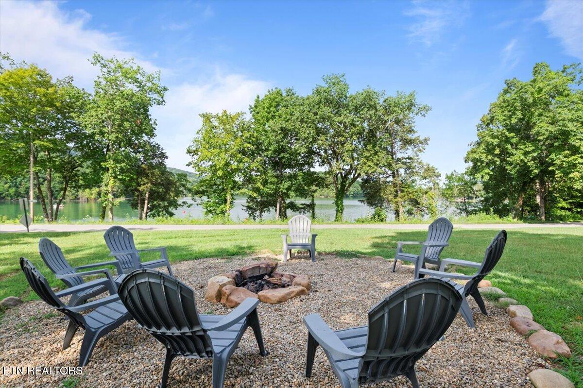 600 Powell Valley Marine Rd, LaFollette