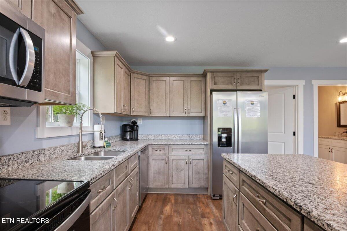 600 Powell Valley Marine Rd, LaFollette