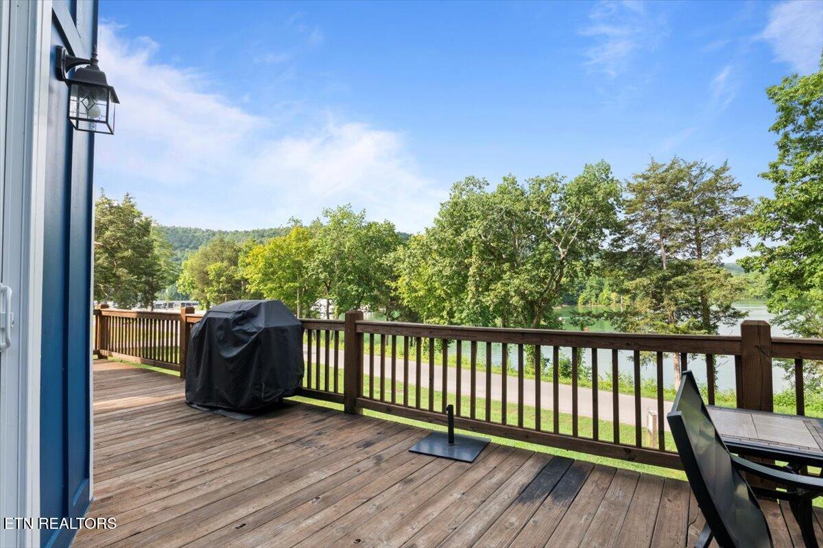 600 Powell Valley Marine Rd, LaFollette