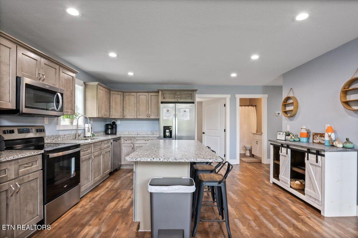 600 Powell Valley Marine Rd, LaFollette