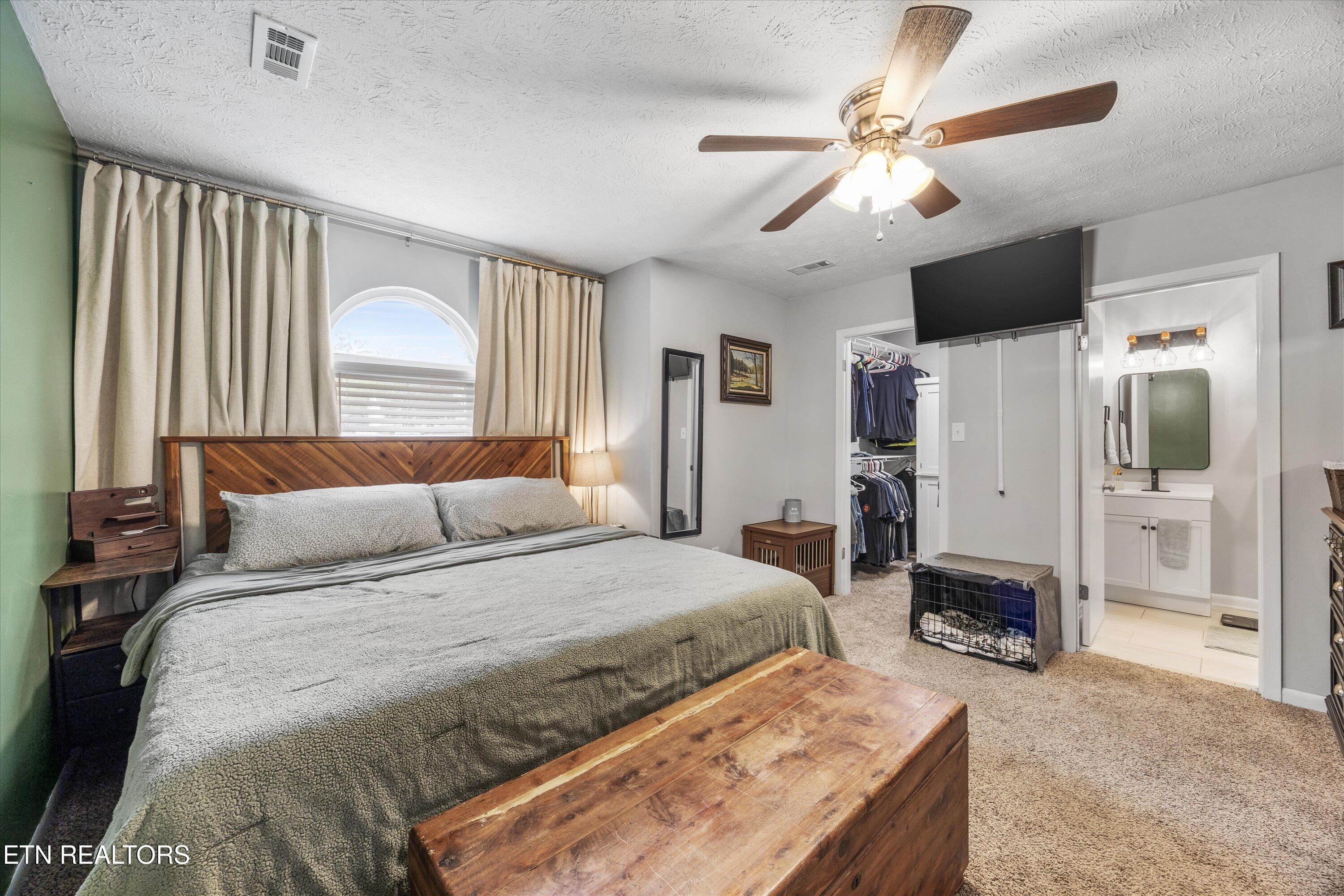 6008 Autumn Oaks Lane