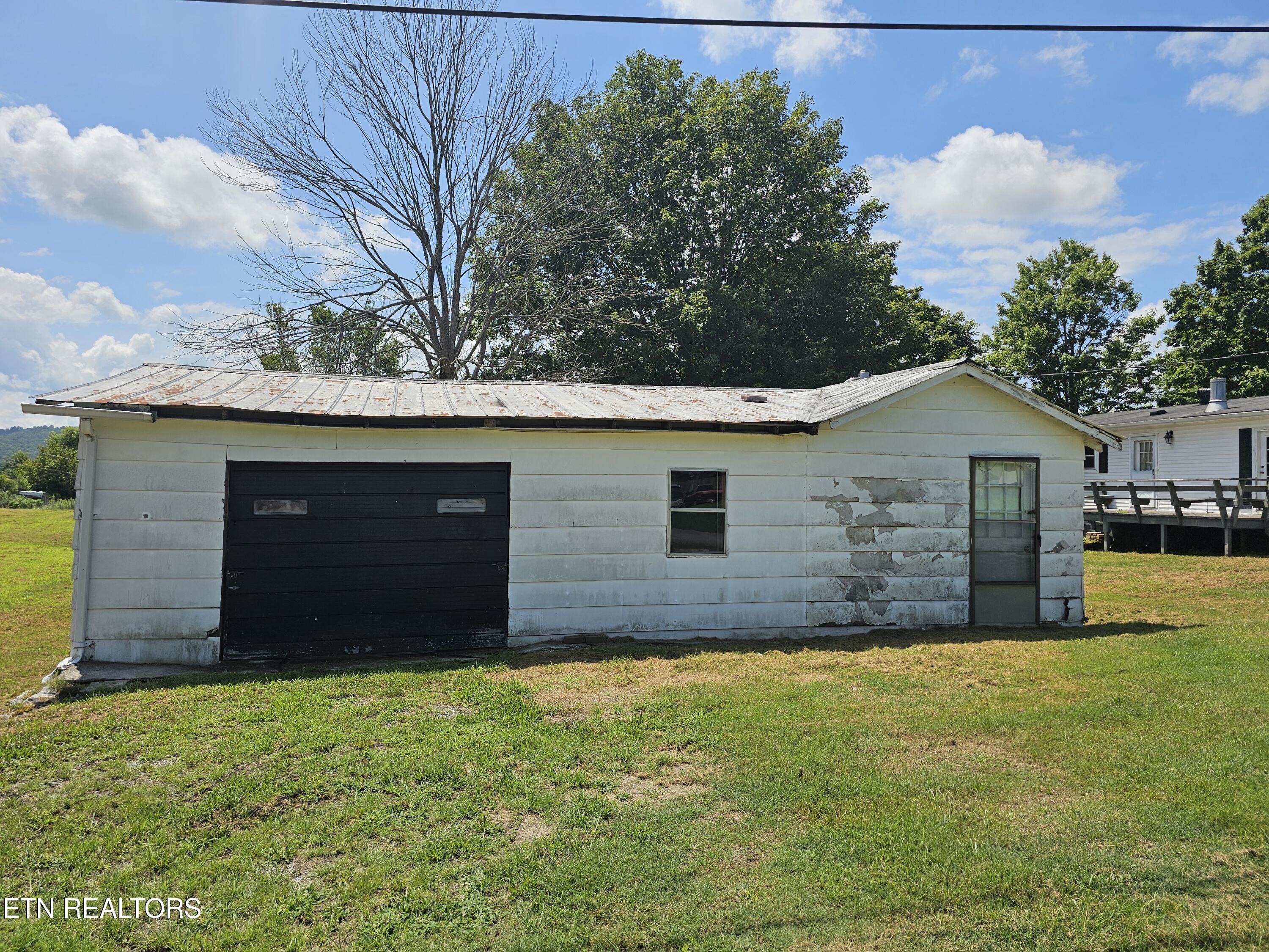 120 Sagefield Drive, LaFollette