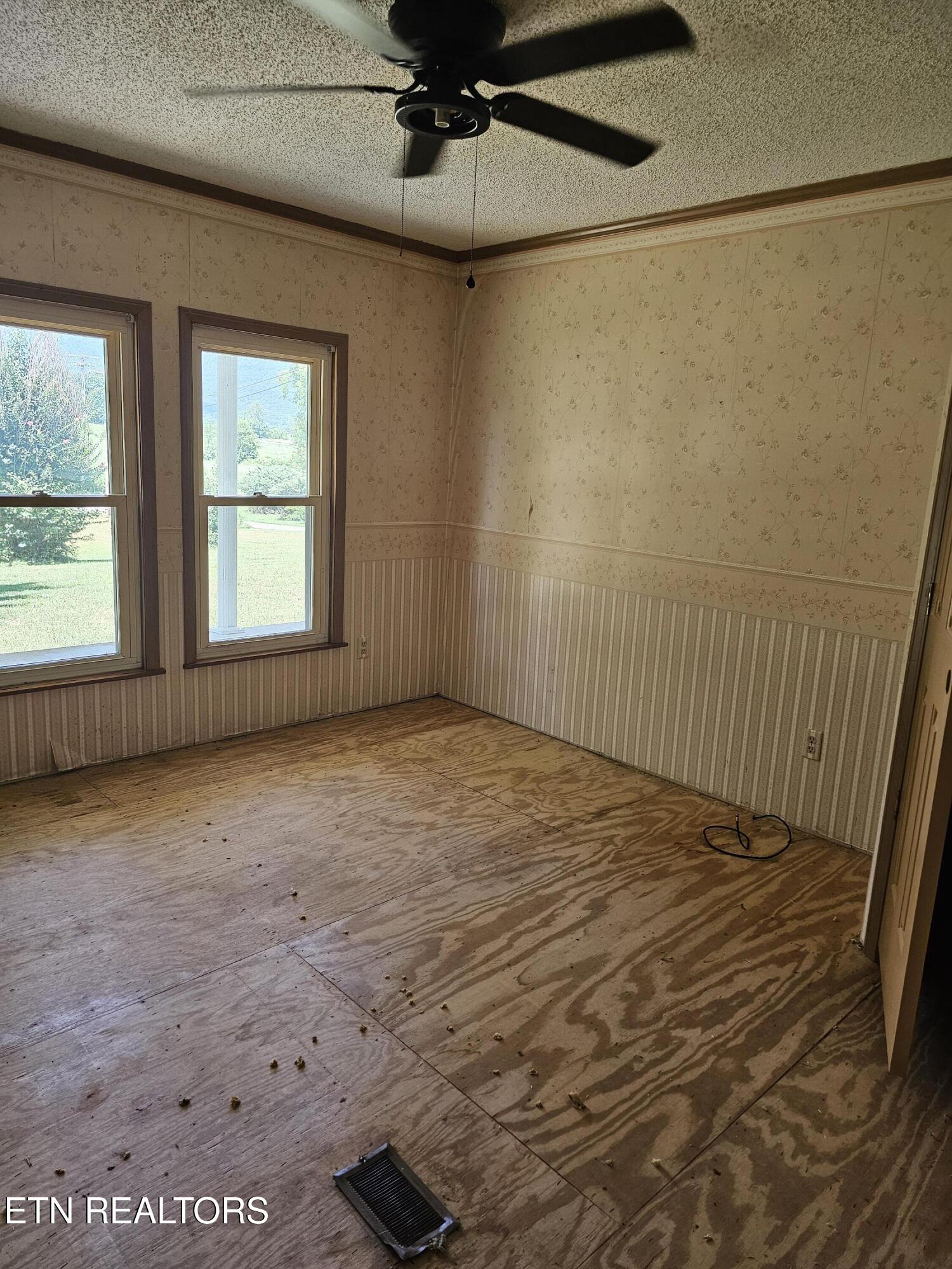 120 Sagefield Drive, LaFollette