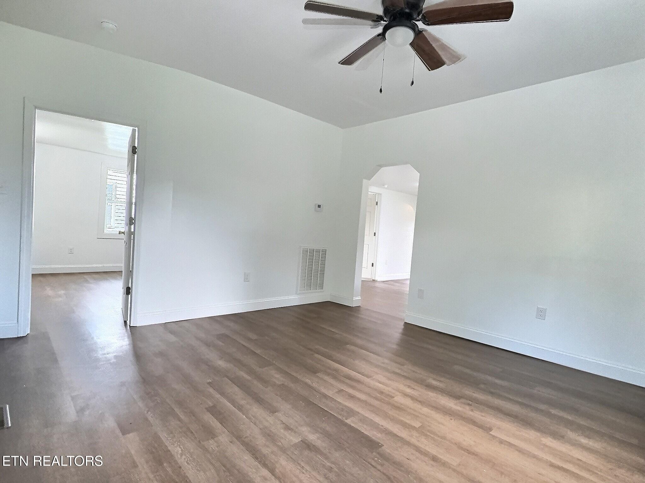 415 E Central Ave, LaFollette