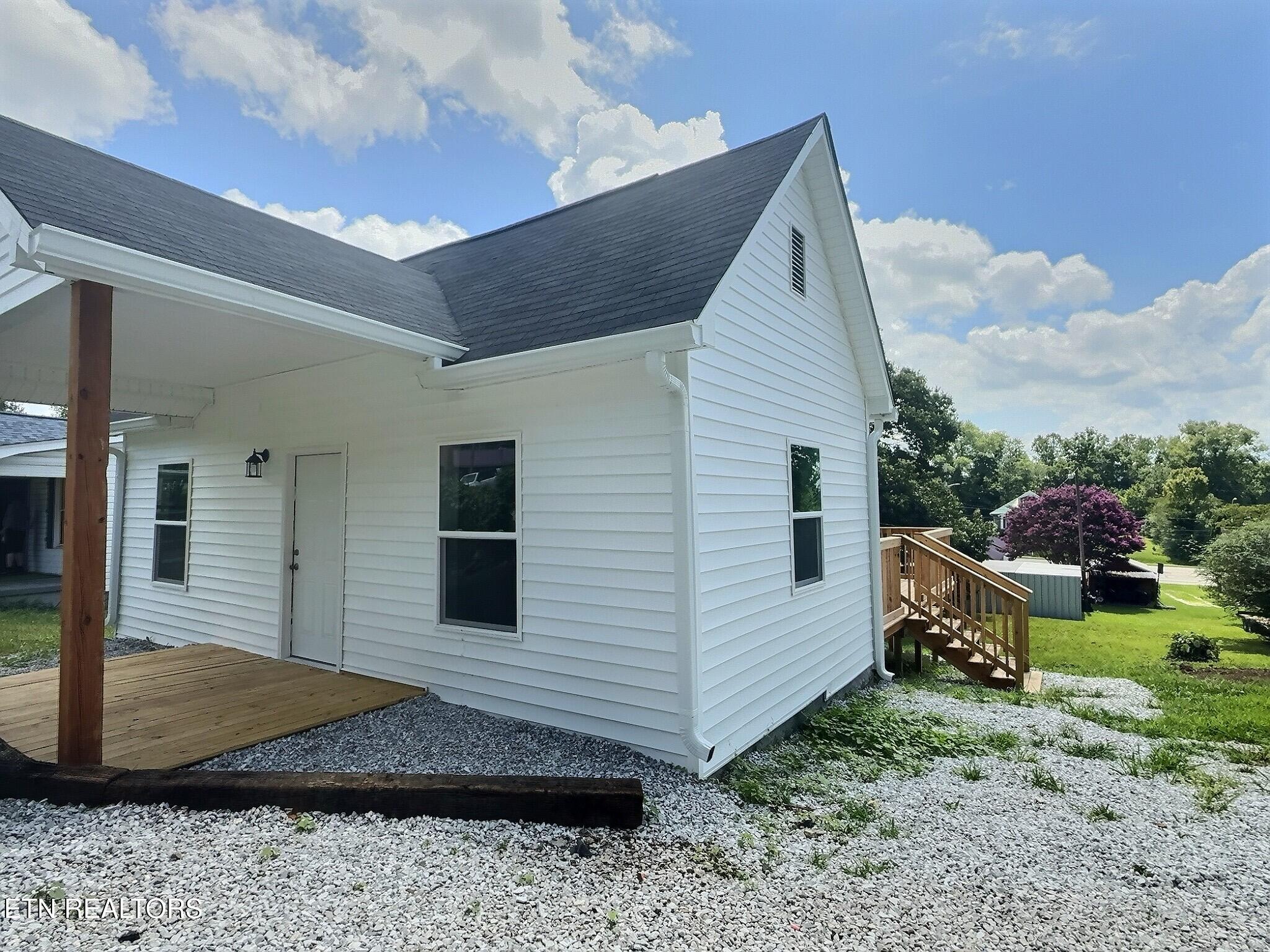 415 E Central Ave, LaFollette