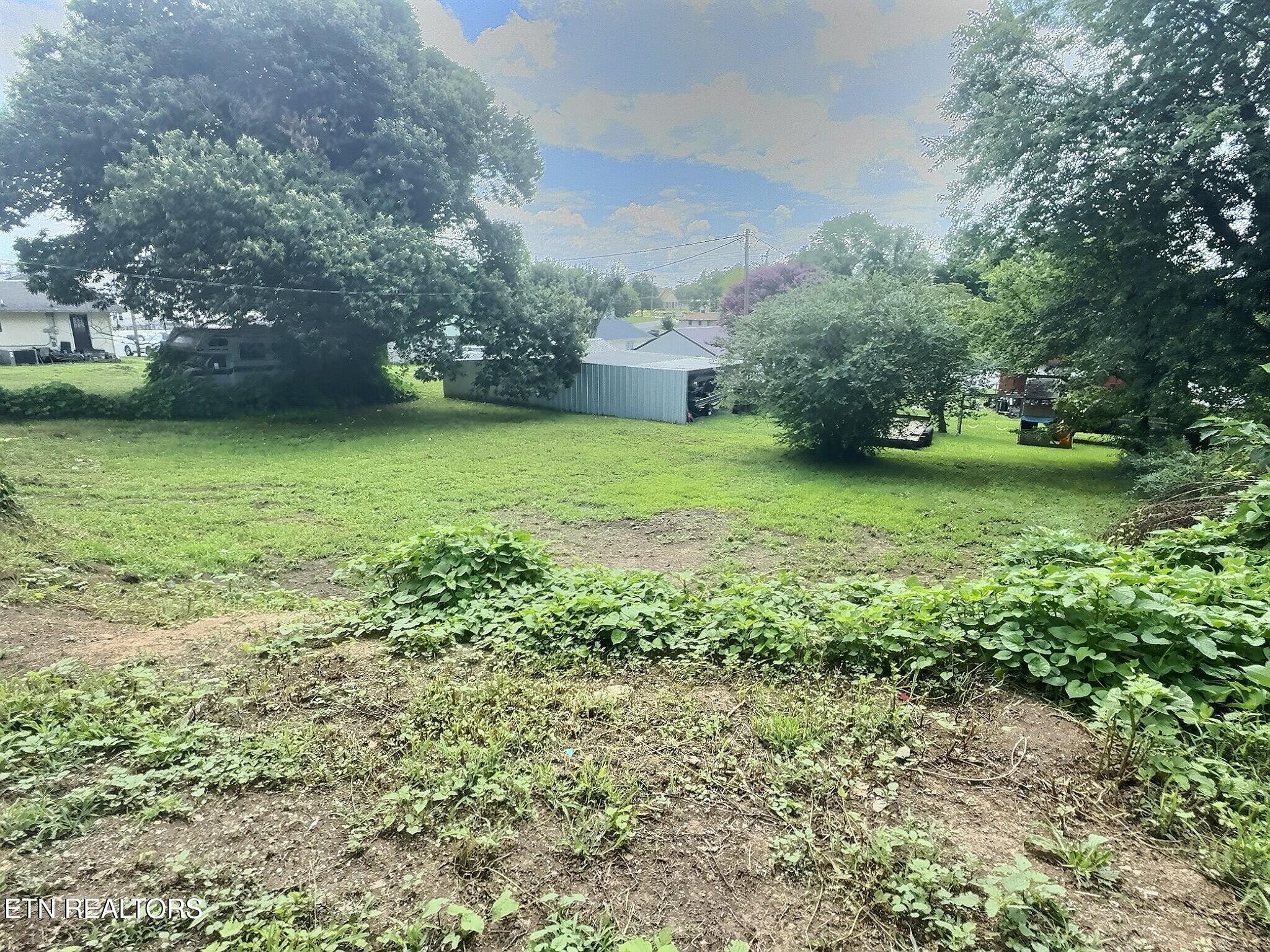 415 E Central Ave, LaFollette