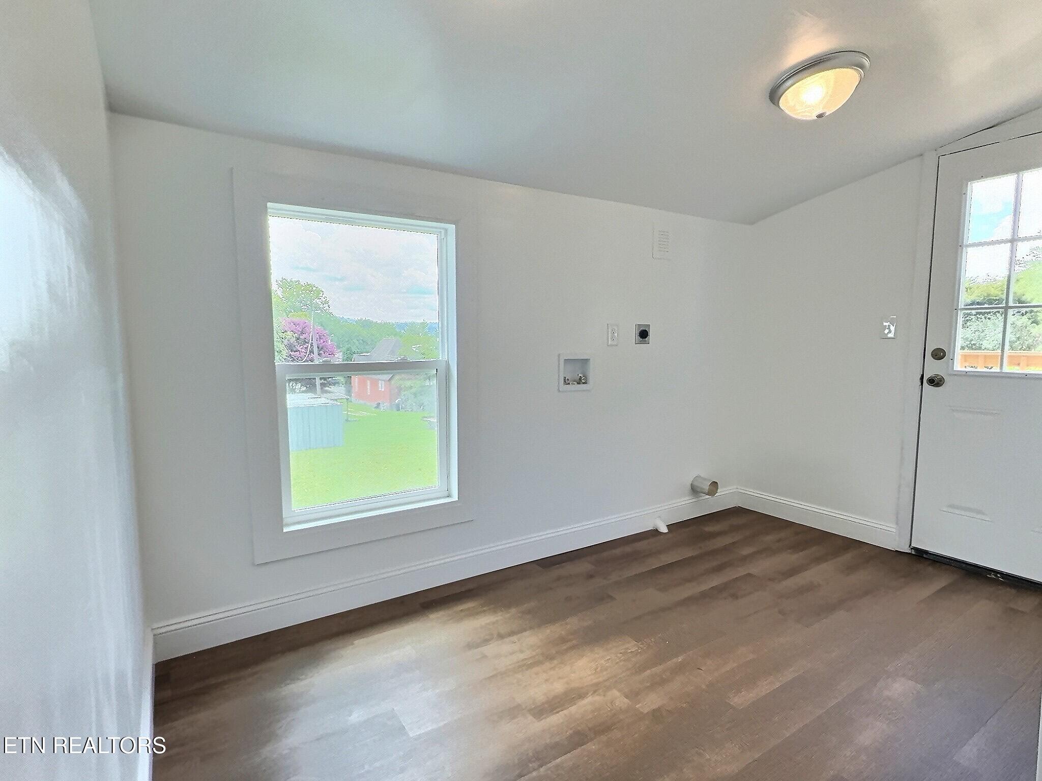 415 E Central Ave, LaFollette