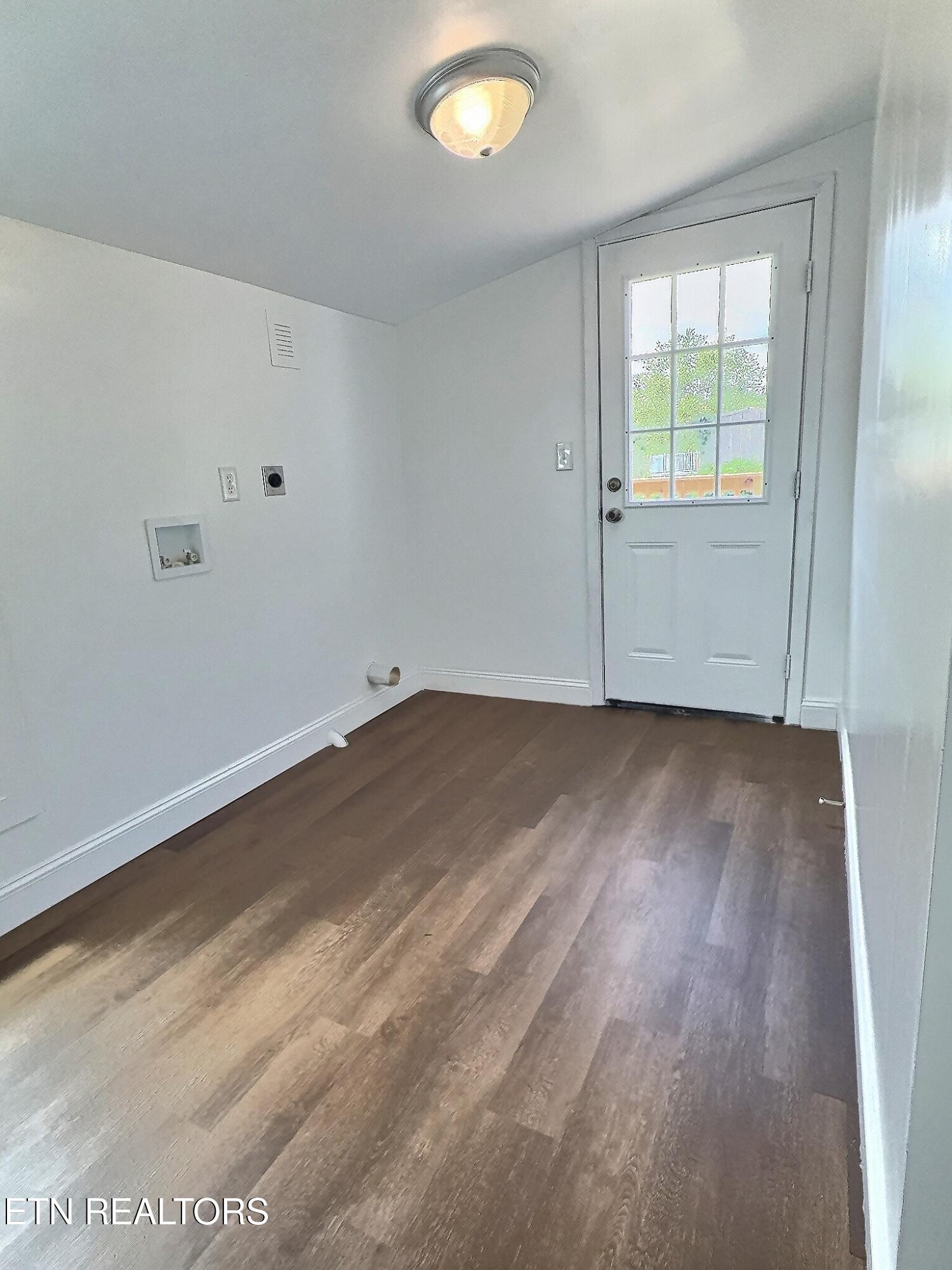 415 E Central Ave, LaFollette